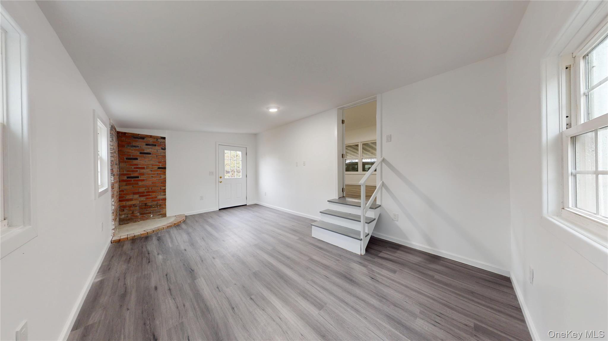 #5 photo, 12 Periwinkle Drive, サフォーク郡 Bohemia , NY 11716