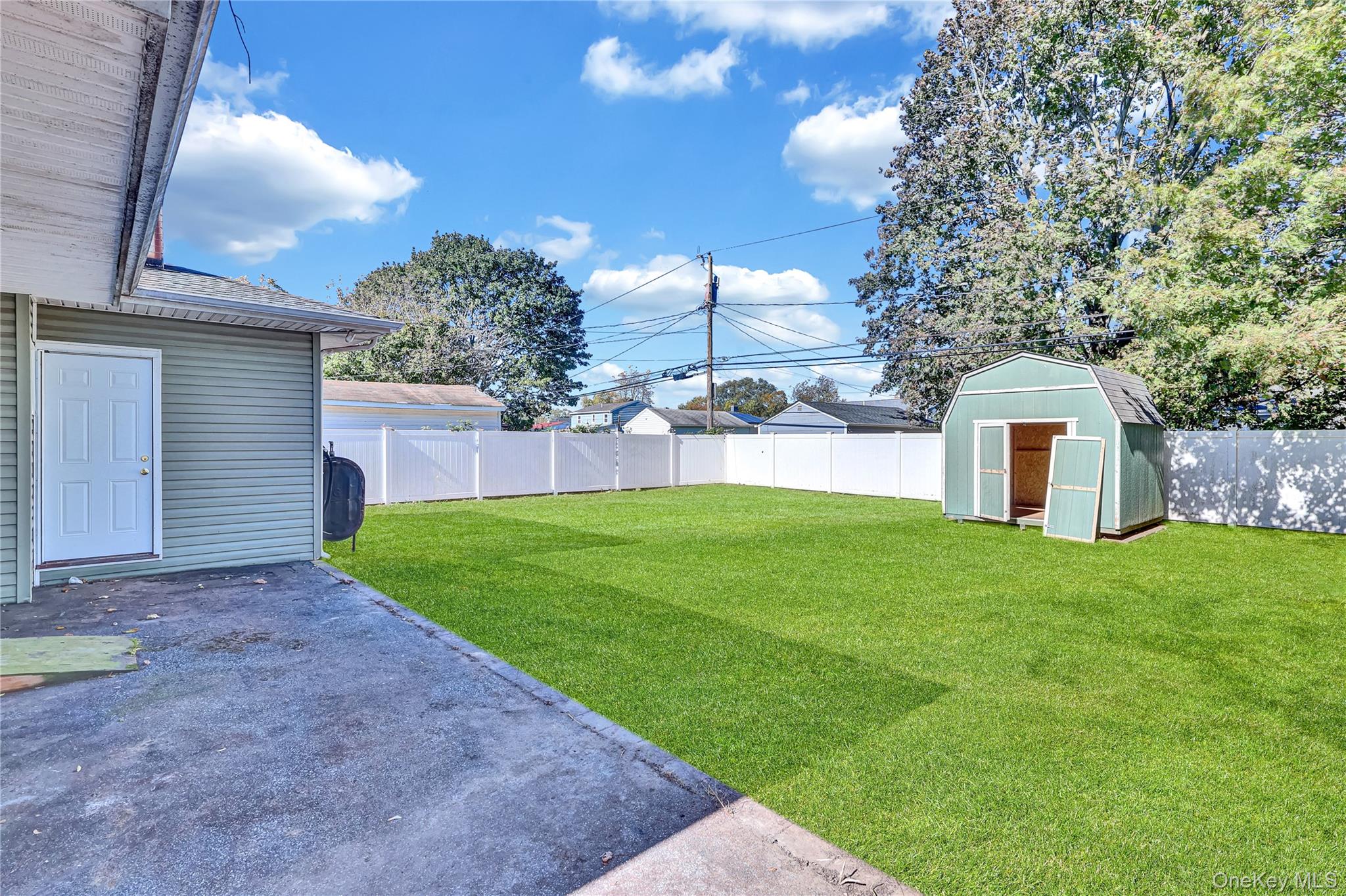 #13 photo, 34 Croydon Road, サフォーク郡 Amityville , NY 11701