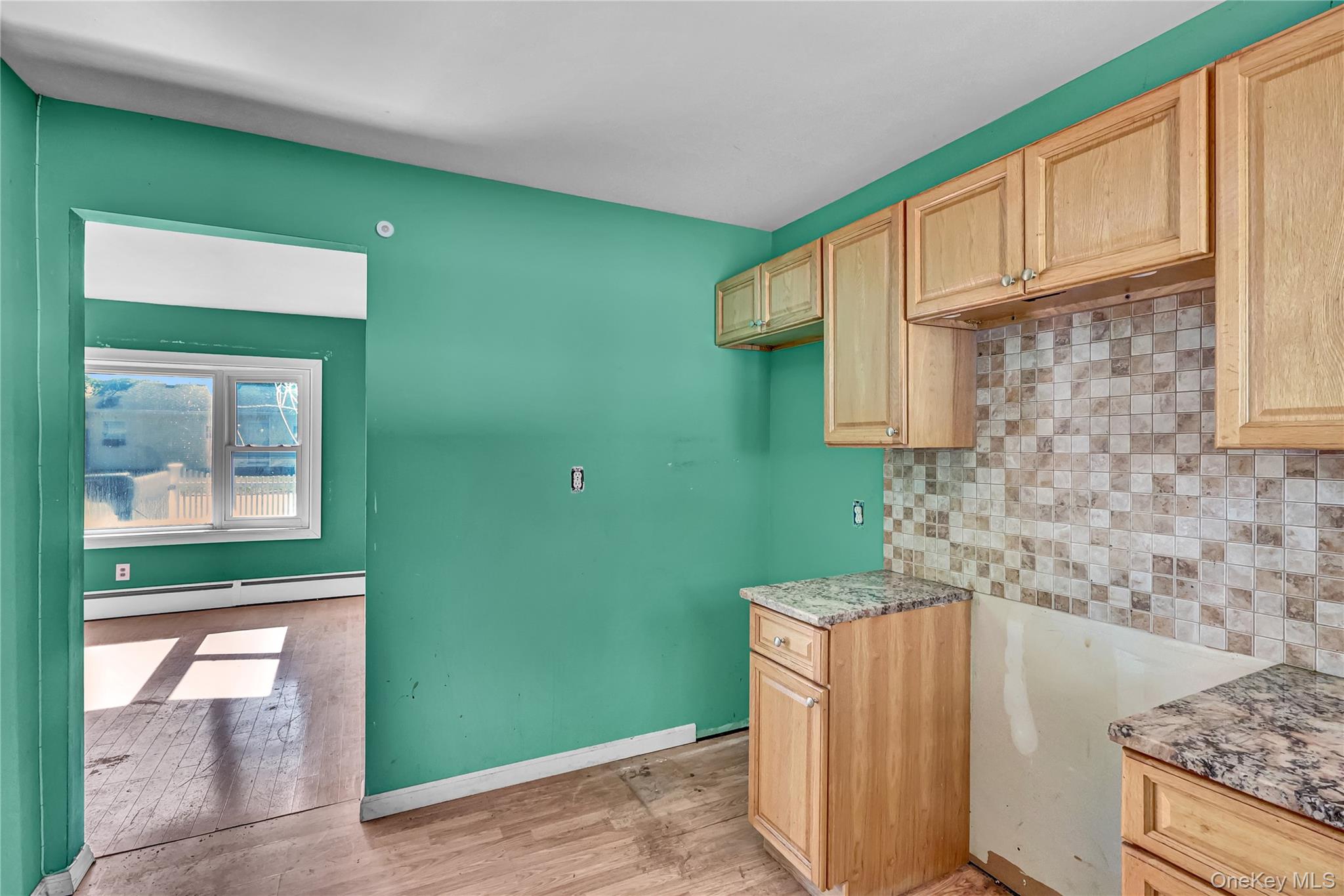 #7 photo, 34 Croydon Road, サフォーク郡 Amityville , NY 11701