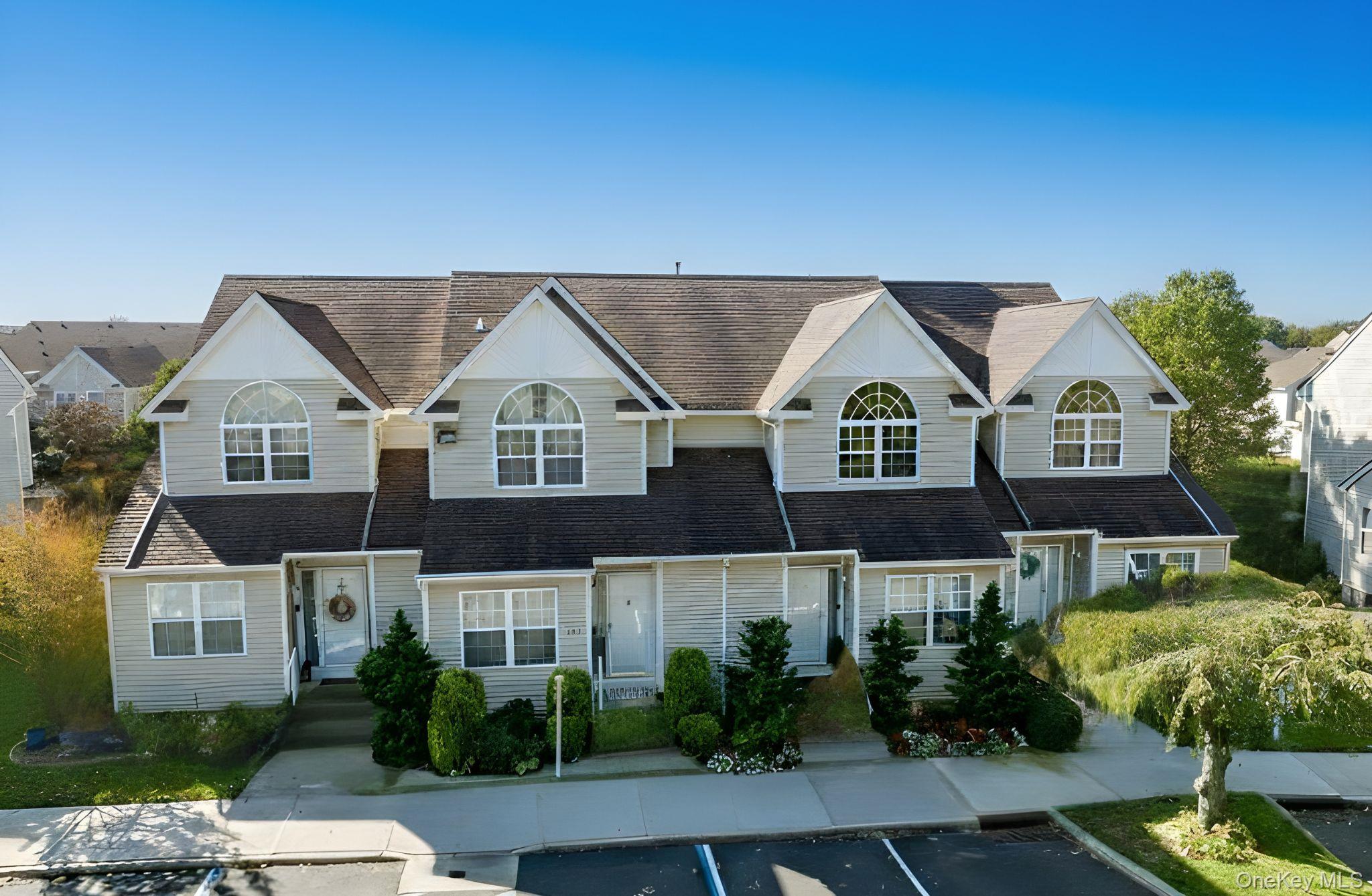 #1 photo, 14 Heckscher Spur Drive, サフォーク郡 East Islip , NY 11730