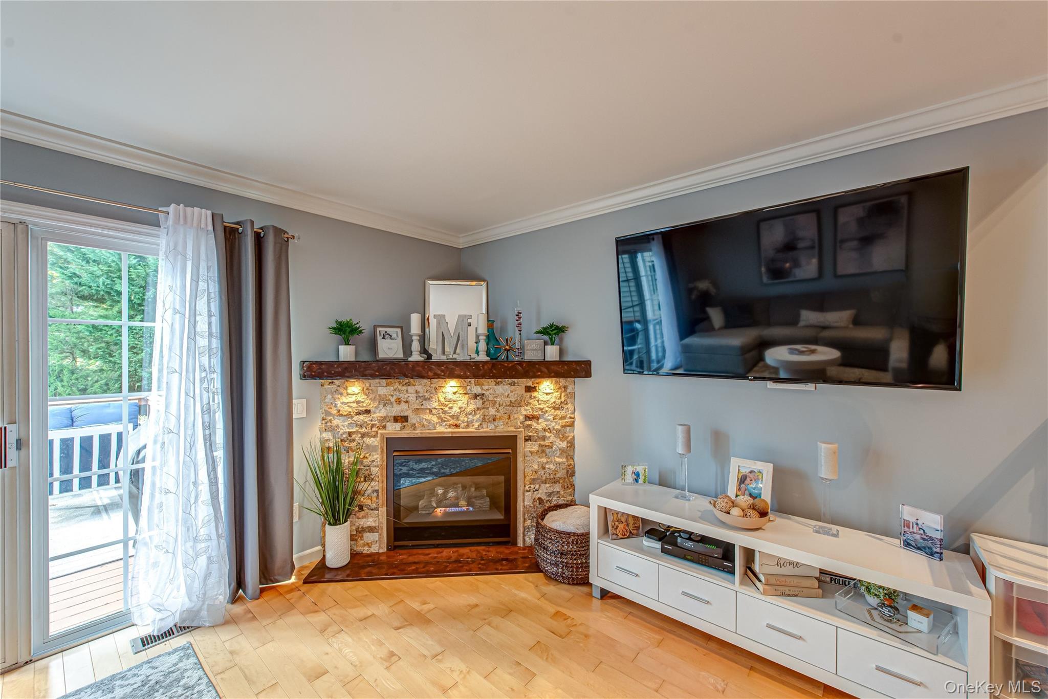 #16 photo, 14 Heckscher Spur Drive, サフォーク郡 East Islip , NY 11730