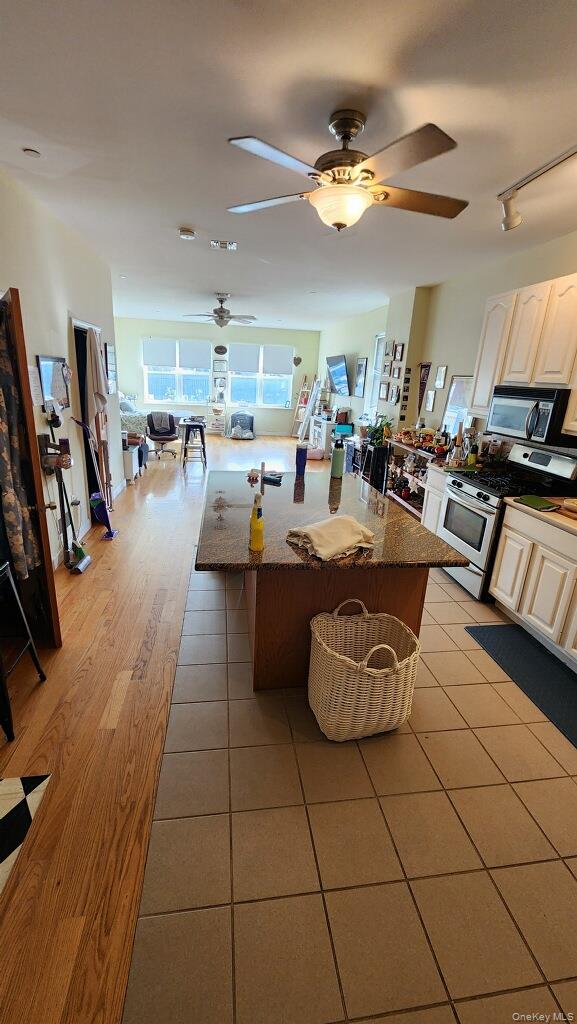 #8 photo, 292 Main Street, サフォーク郡 Huntington , NY 11743