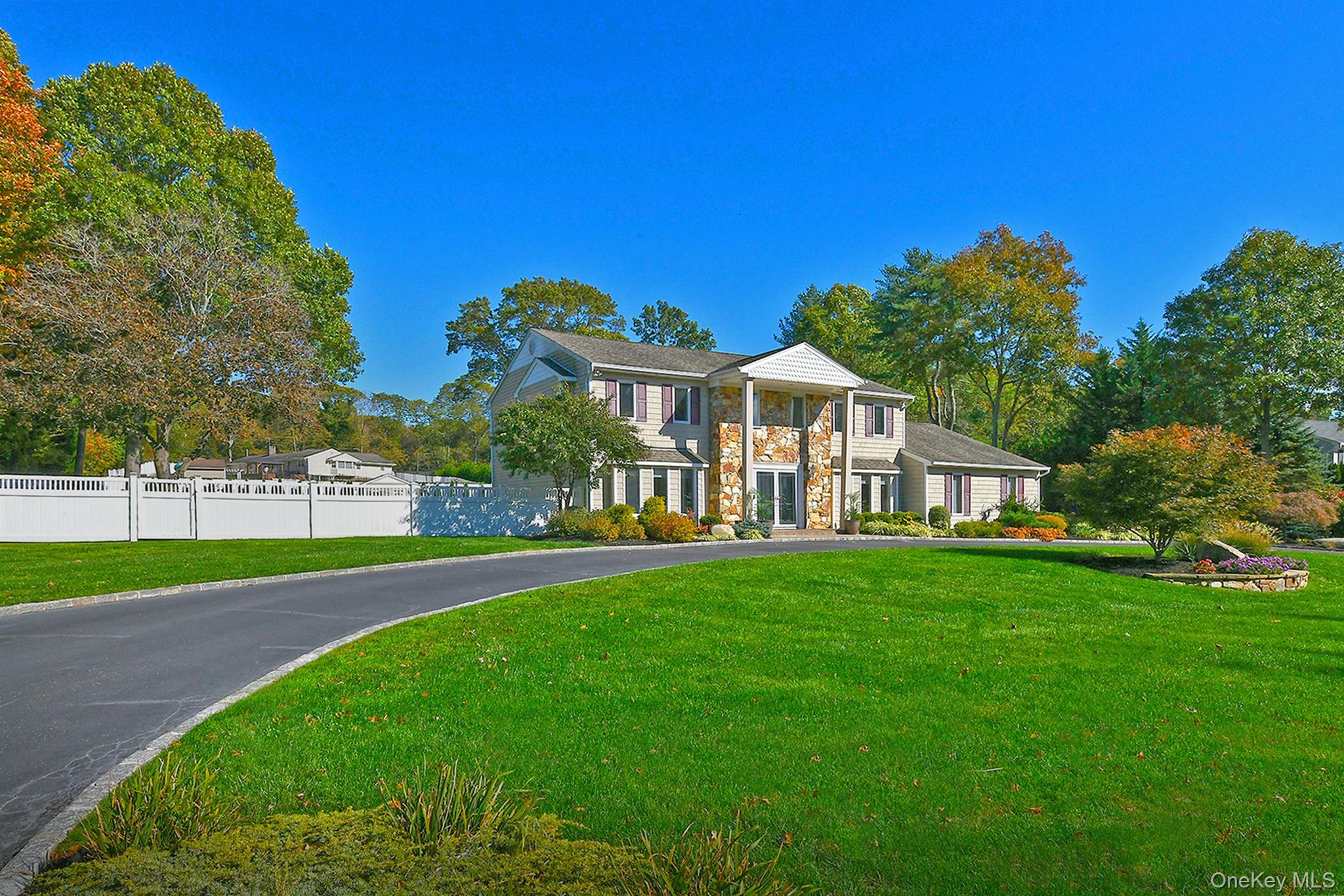 #2 photo, 10 Burnham Lane, サフォーク郡 Dix Hills , NY 11746