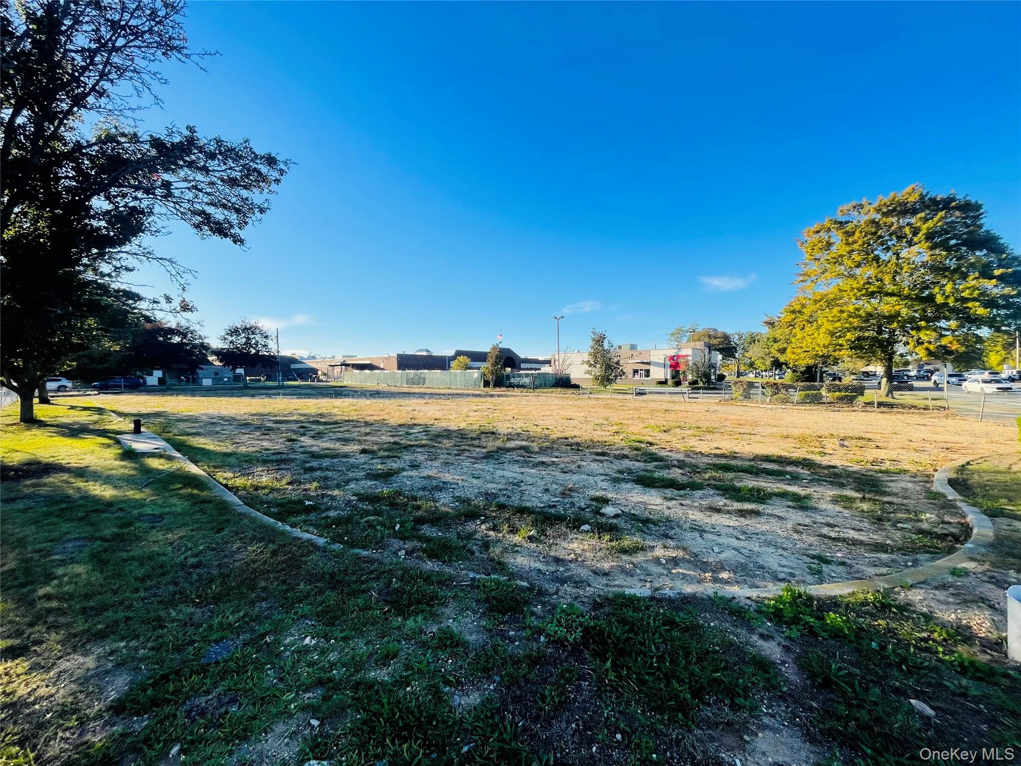 #4 photo, 550 William Floyd Parkway, サフォーク郡 Shirley , NY 11967