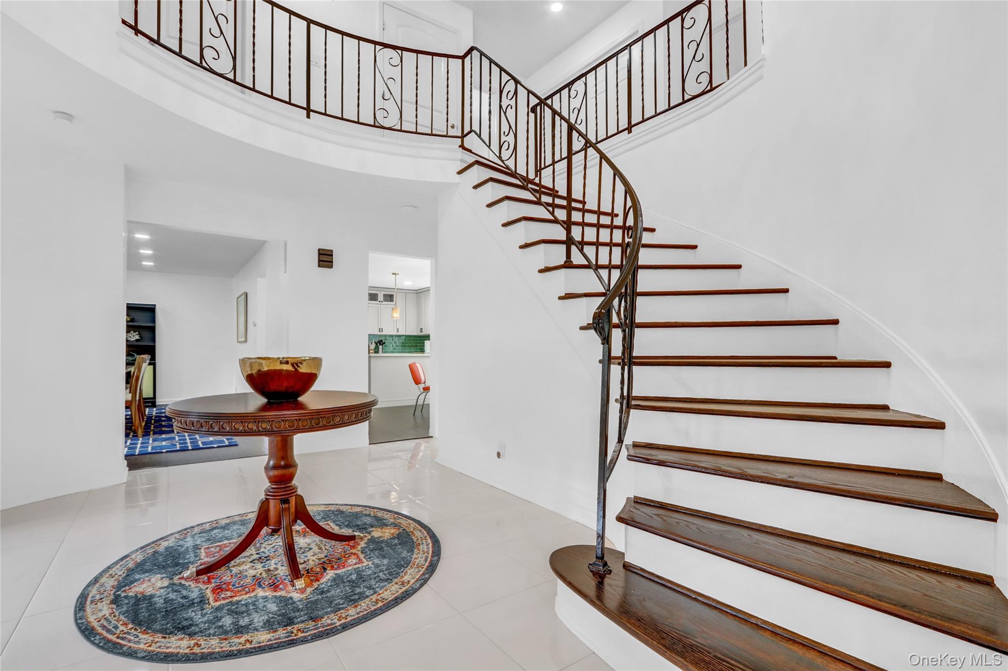 #17 photo, 4 Shoreview Circle, Pelham , NY 10803