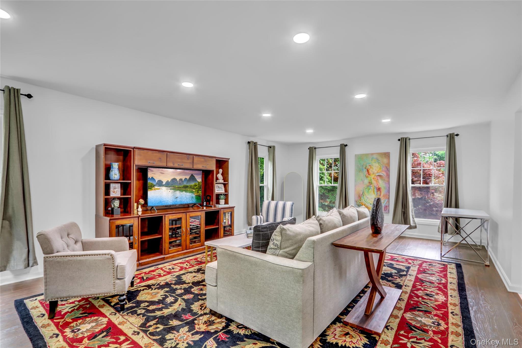 #6 photo, 4 Shoreview Circle, Pelham , NY 10803