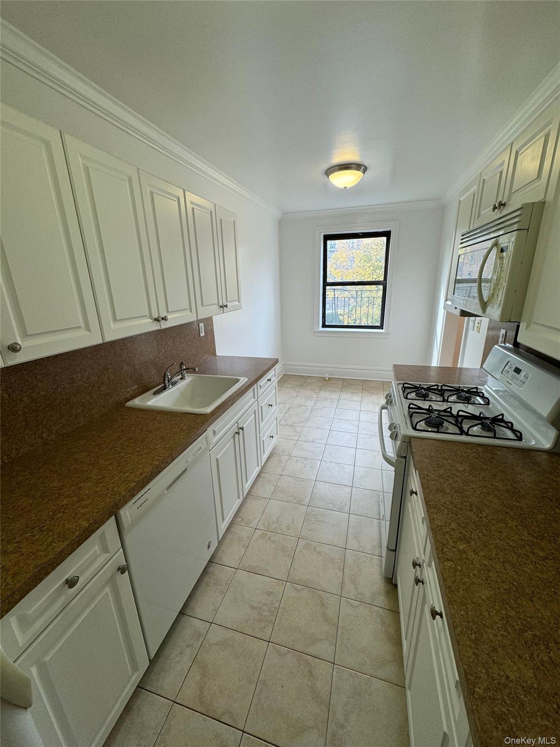 #4 photo, 10 Wright Place, Scarsdale , NY 10583