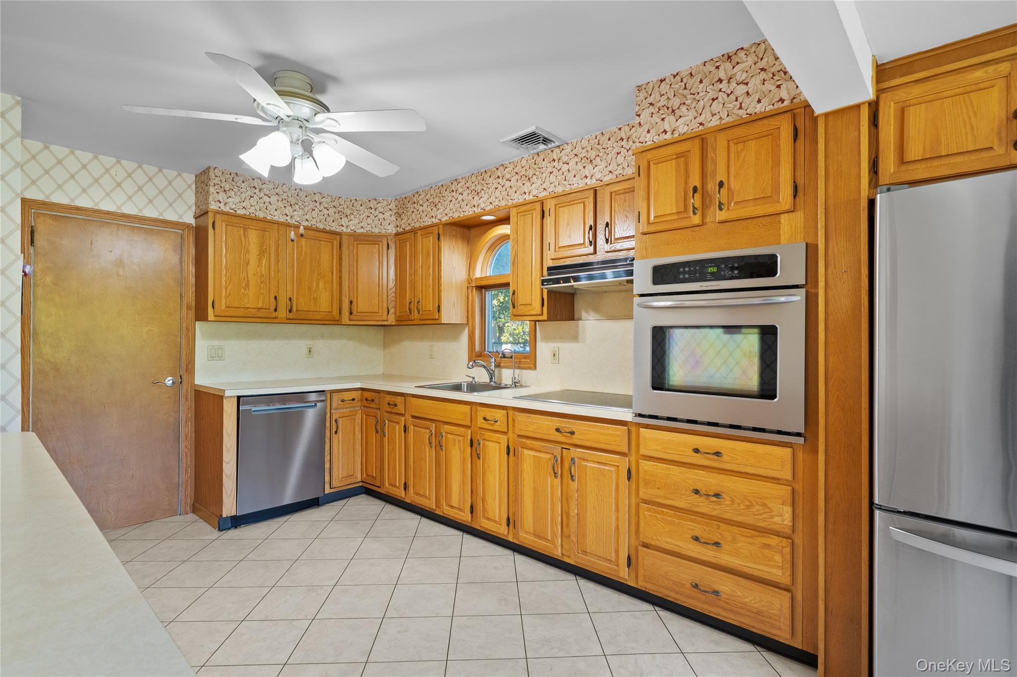 #14 photo, 261 Johnson Avenue, サフォーク郡 Sayville , NY 11782