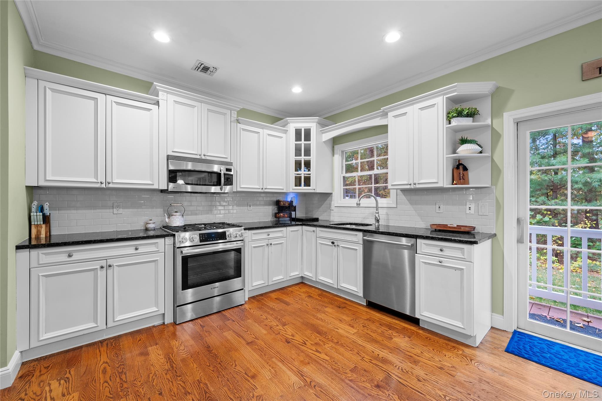 #11 photo, 8 Eagle Circle, サフォーク郡 Bohemia , NY 11716