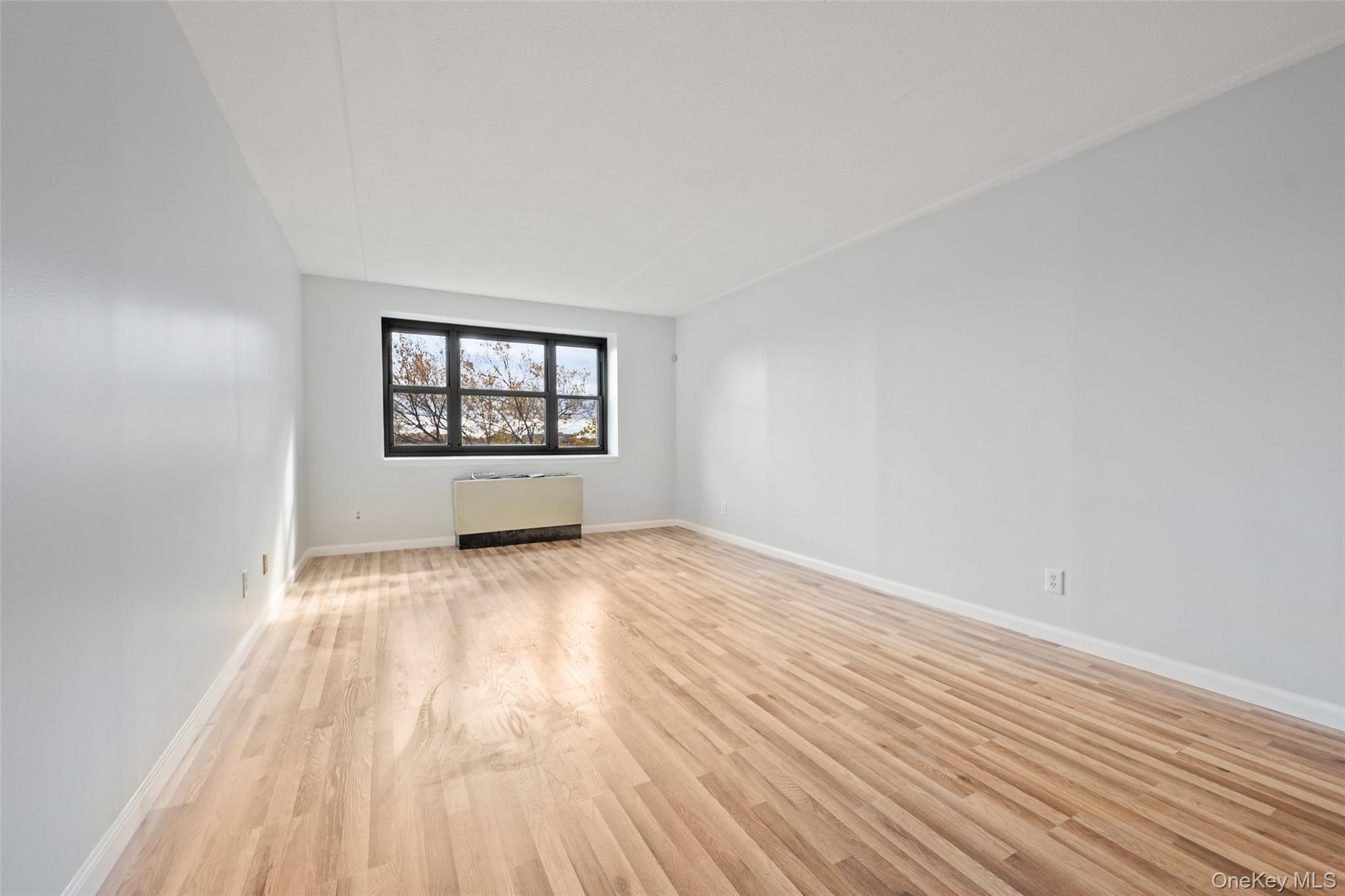 #7 photo, 1376 Midland Avenue, ブロンクス区 Bronxville , NY 10708