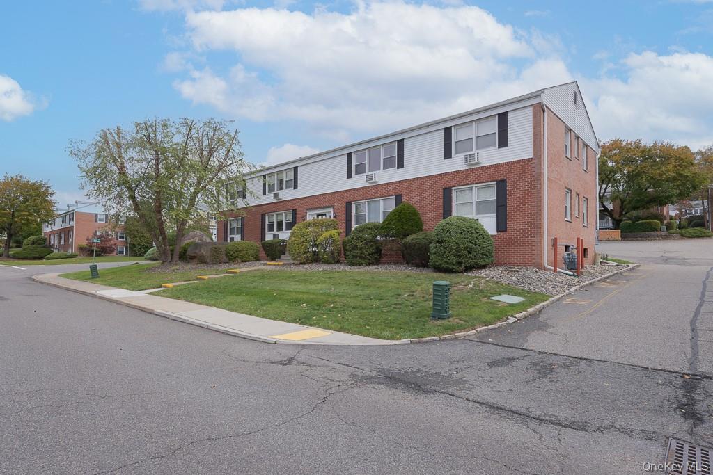 #1 photo, 22 Bon Aire Circle, Suffern , NY 10901