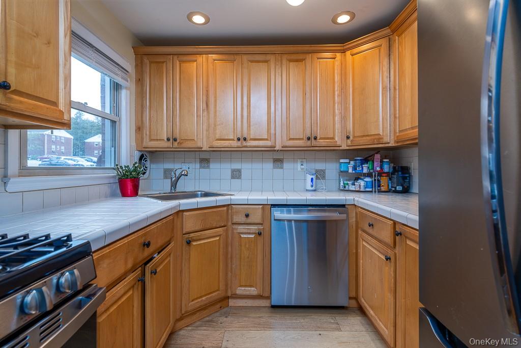 #17 photo, 22 Bon Aire Circle, Suffern , NY 10901