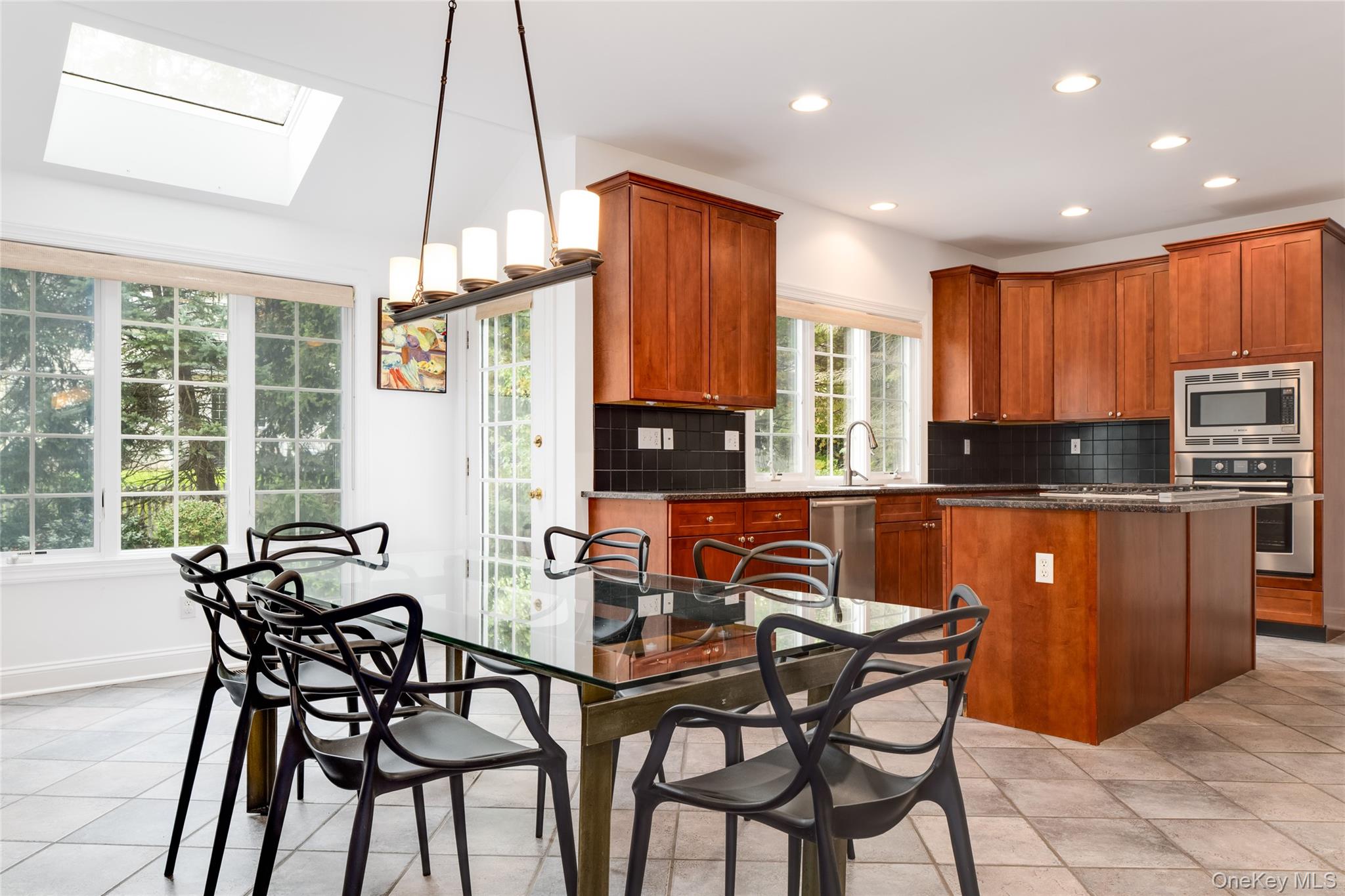 #11 photo, 23 Inverness Court, White Plains , NY 10605