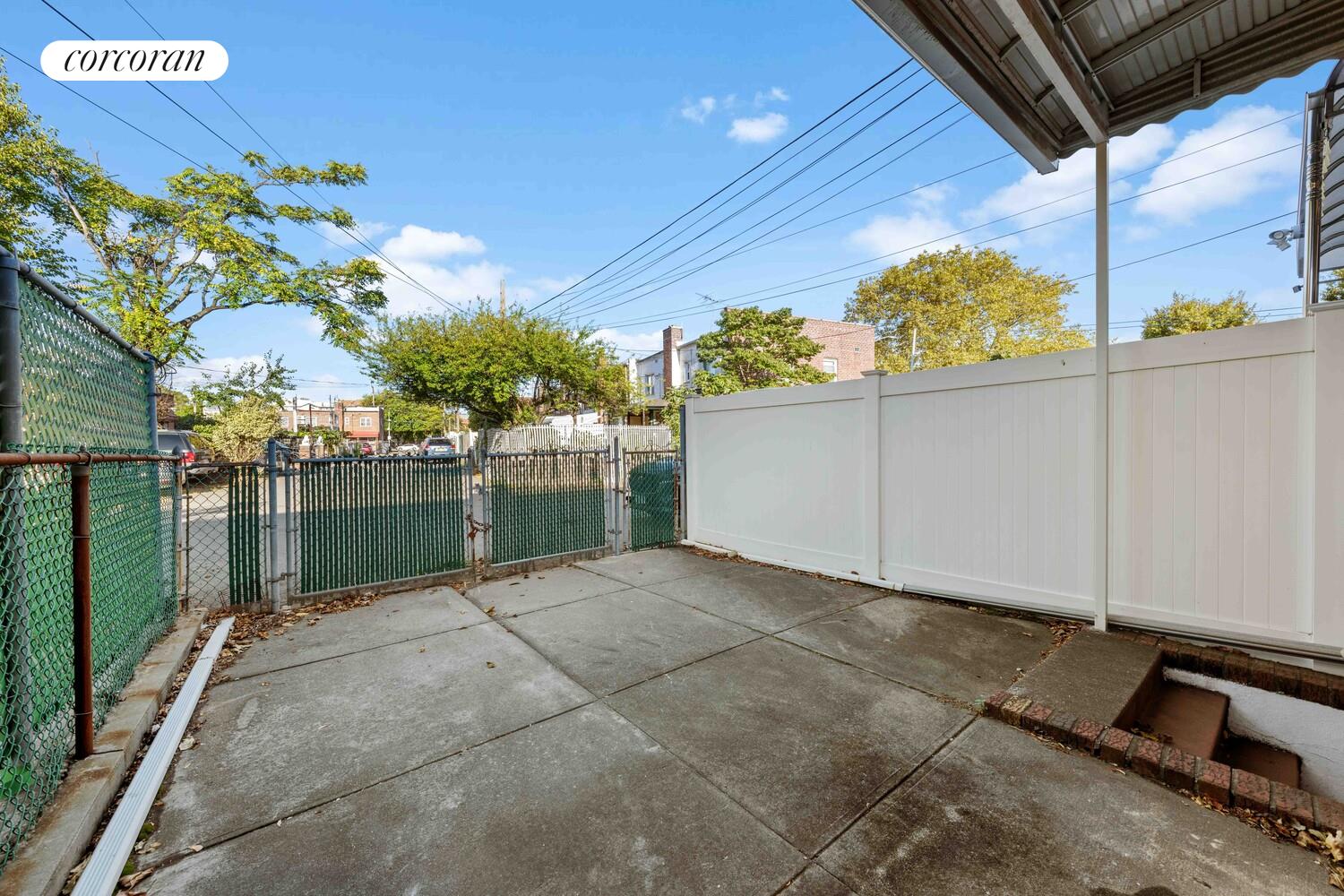 #8 photo, 2049 SHORE Parkway, Gravesend , NY 11214