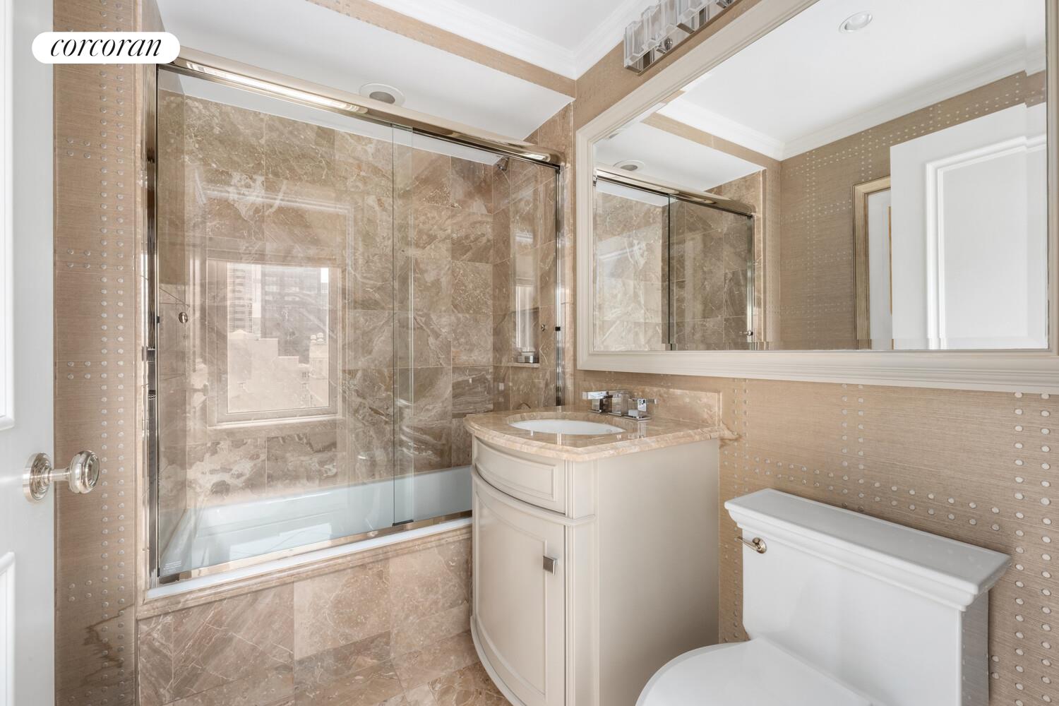 #15 photo, New York City, マンハッタン Lenox Hill , NY 10022