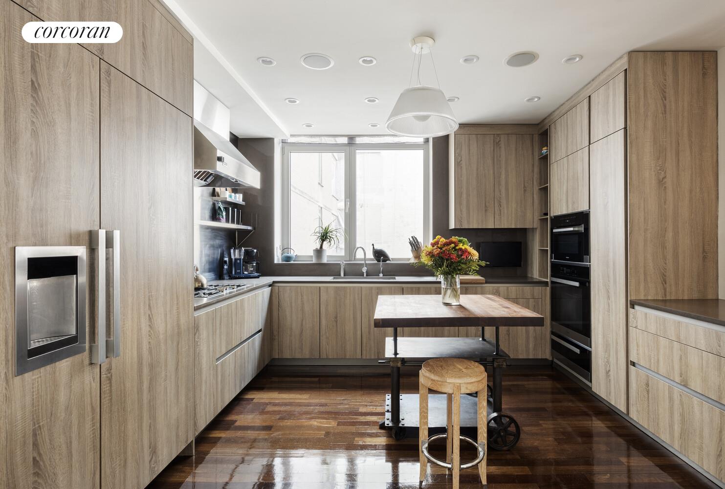 #9 photo, 224 W 18TH Street, マンハッタン Chelsea , NY 10011