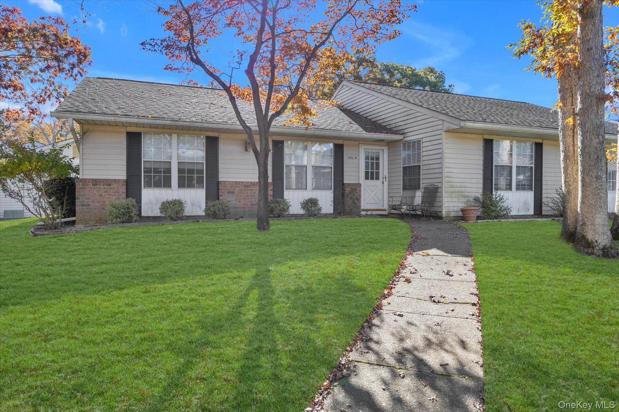 #1 photo, 416 Weymouth Court, サフォーク郡 Ridge , NY 11961