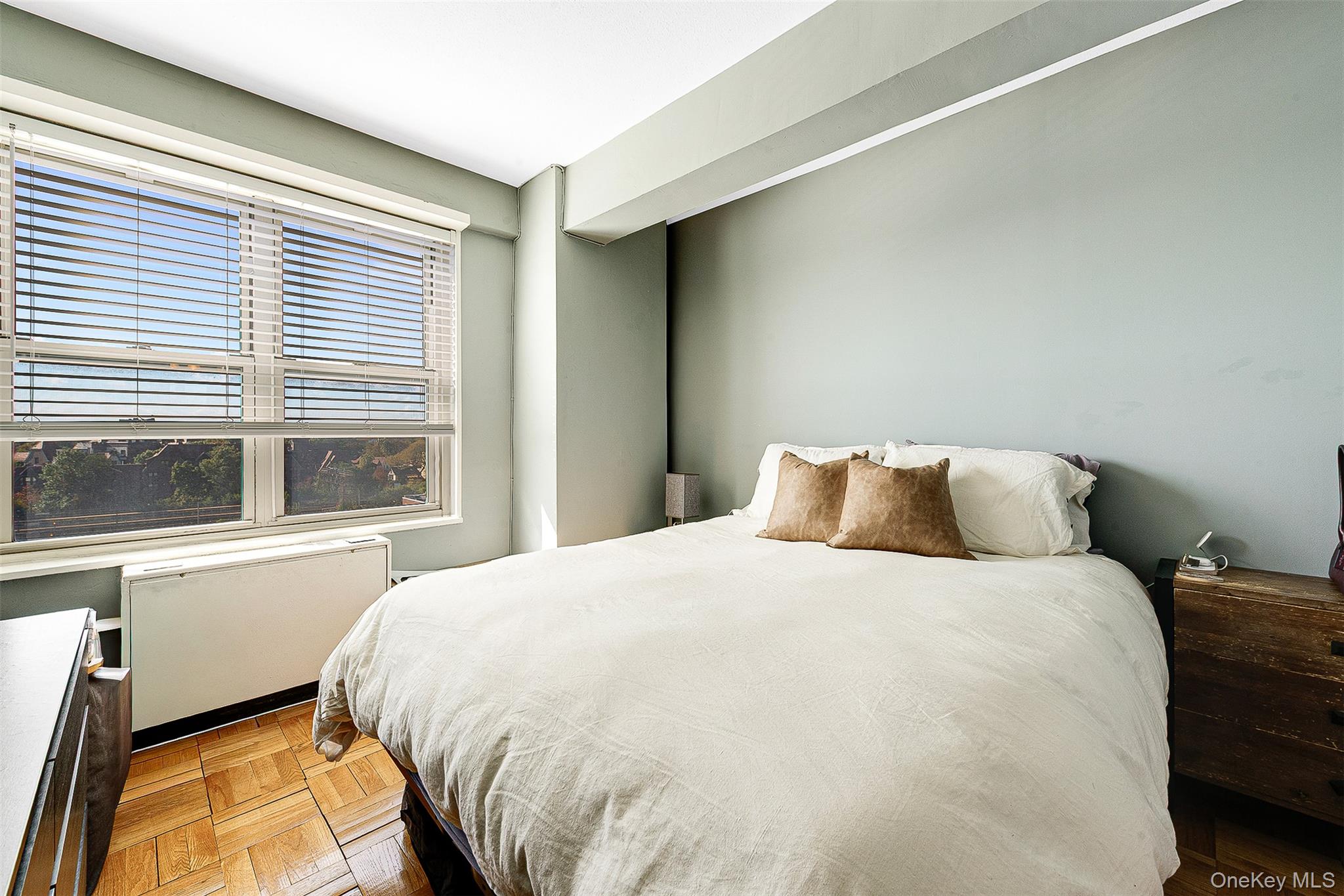 #18 photo, 107-40 Queens Boulevard, Forest Hills , NY 11375