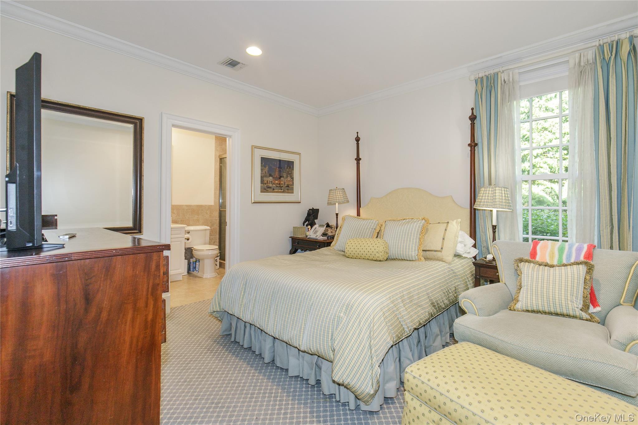 #20 photo, 2 Earle Drive, Muttontown , NY 11791