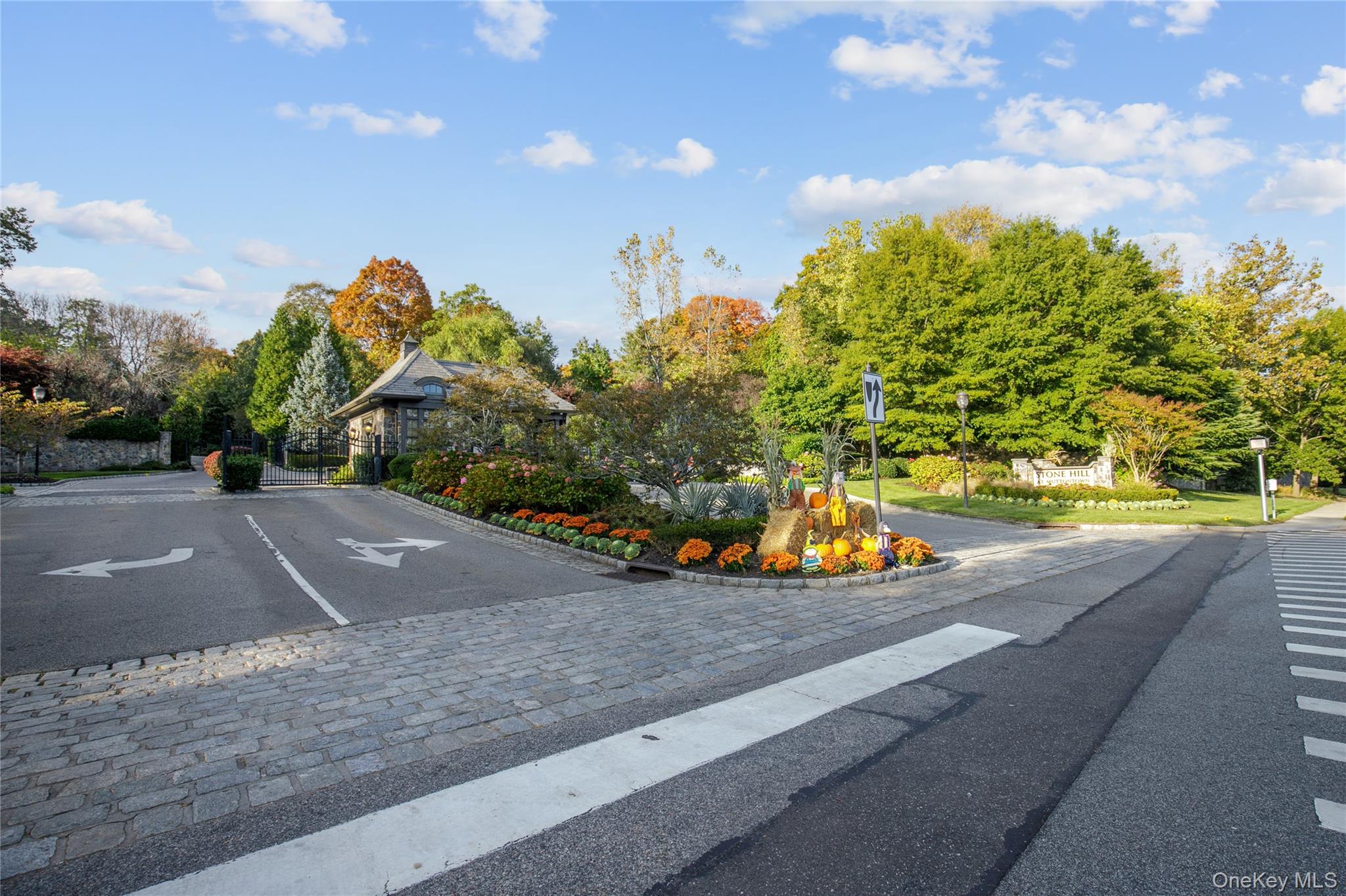 #3 photo, 2 Earle Drive, Muttontown , NY 11791