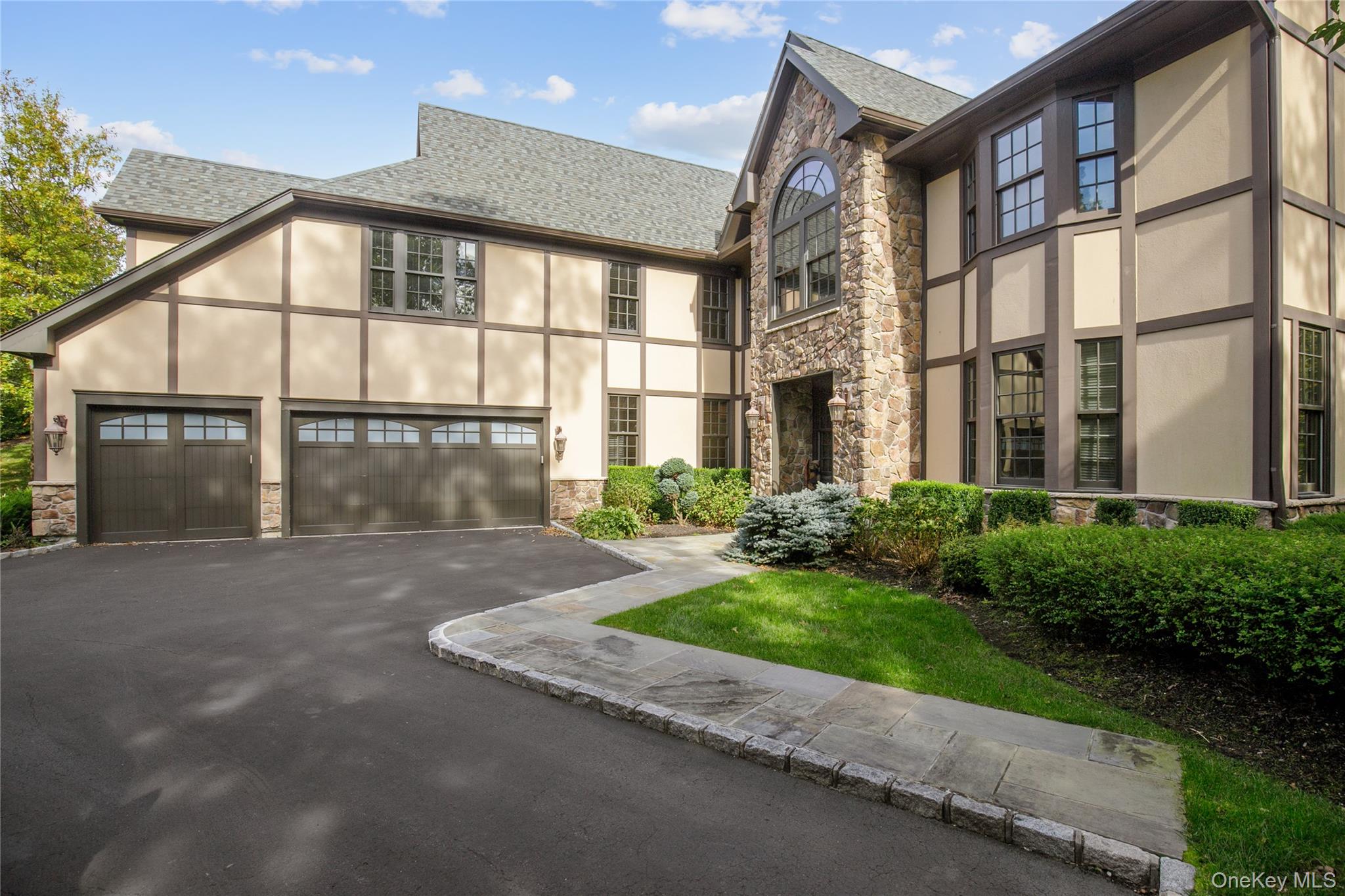 #6 photo, 2 Earle Drive, Muttontown , NY 11791