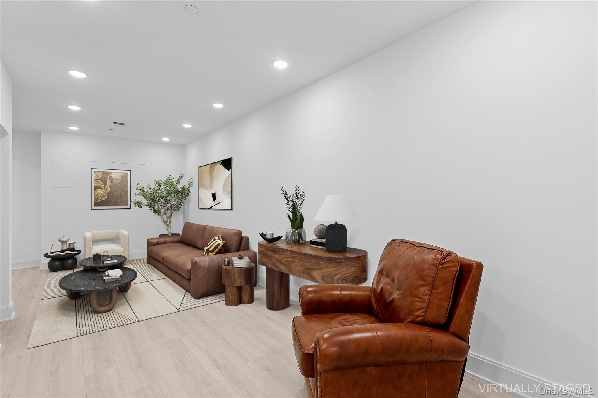 #11 photo, 305 Emanuel Way, ナッソー郡 East Meadow , NY 11554