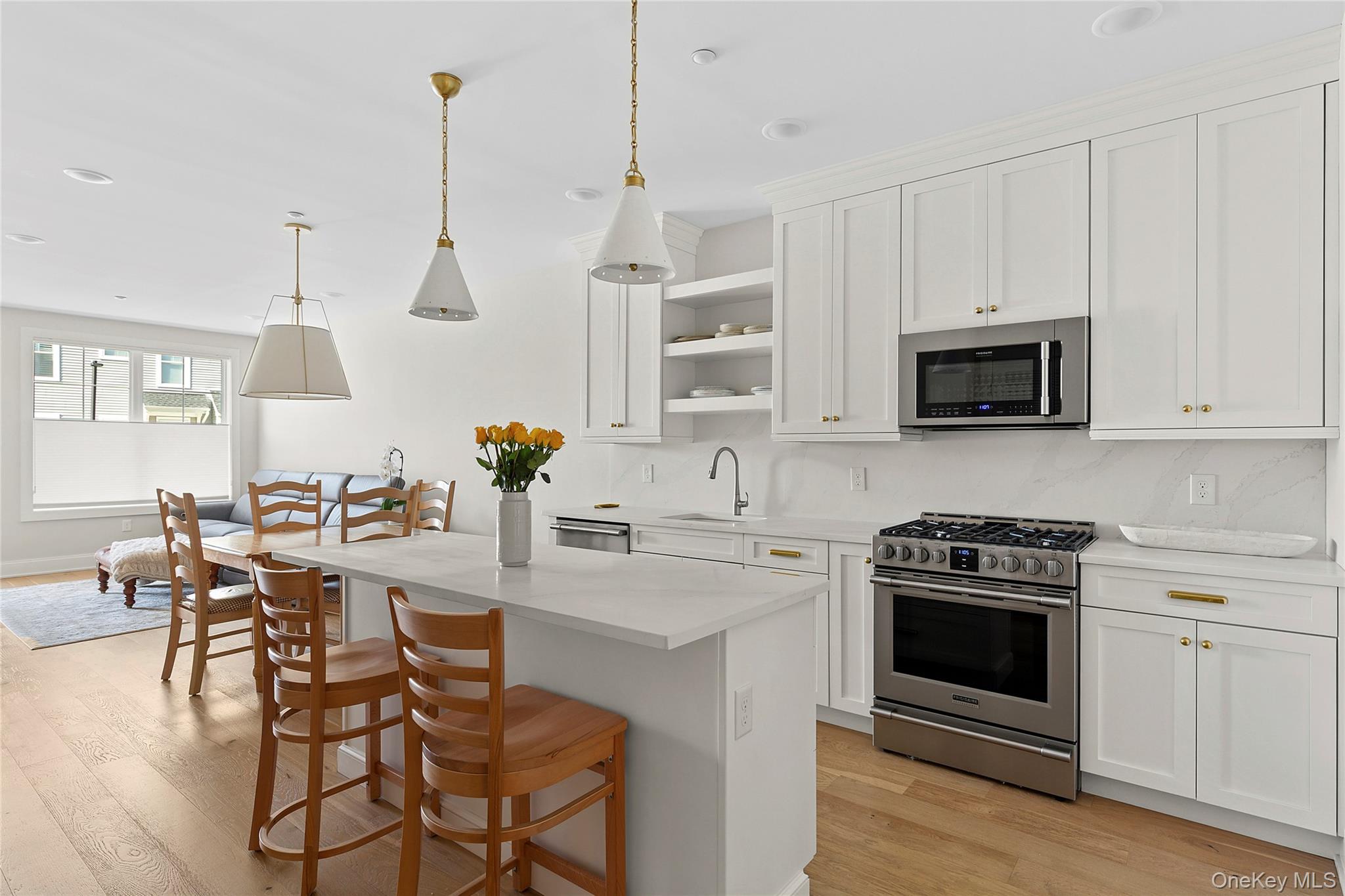 #5 photo, 305 Emanuel Way, ナッソー郡 East Meadow , NY 11554