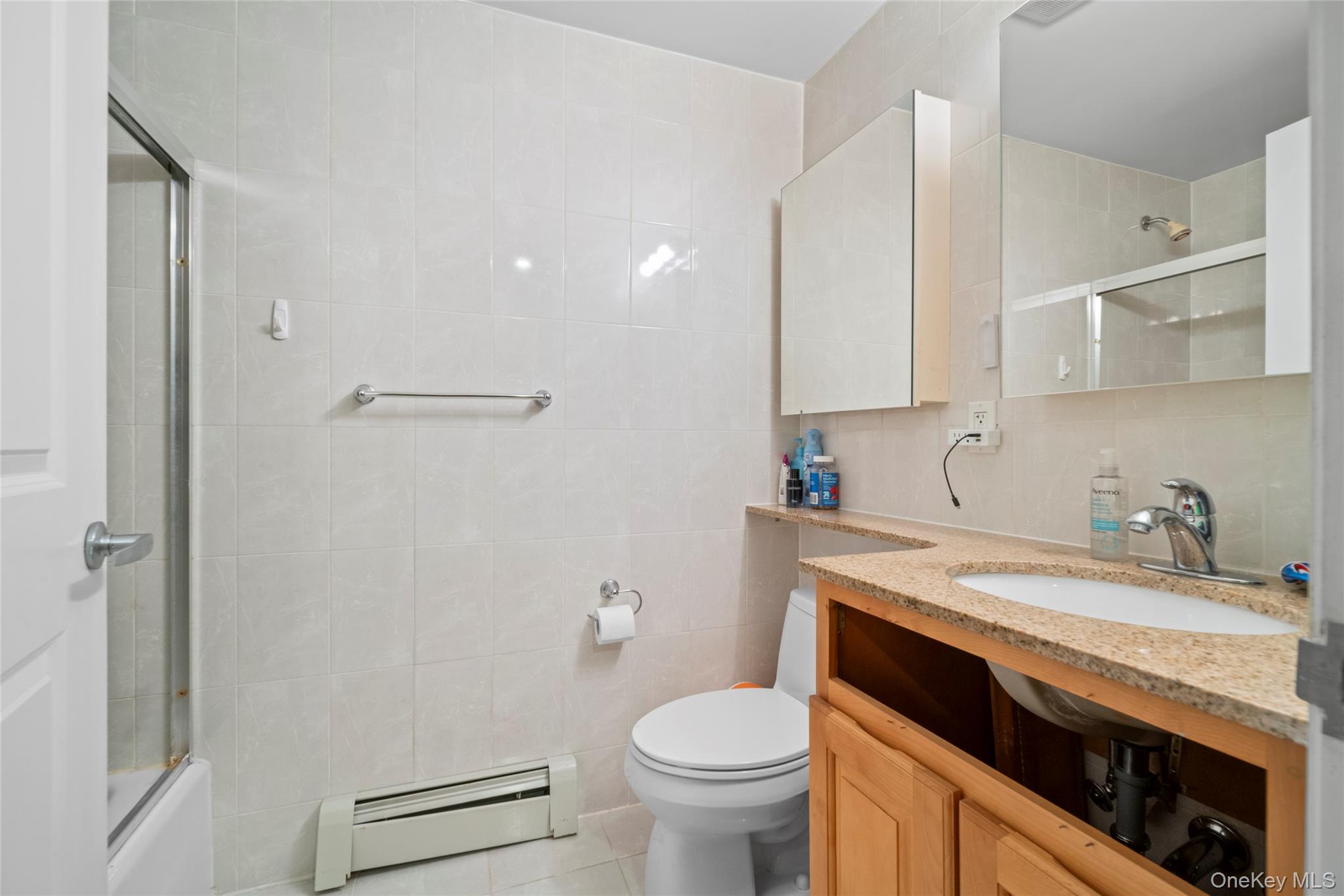 #8 photo, 37-59 61 Street, Woodside , NY 11377