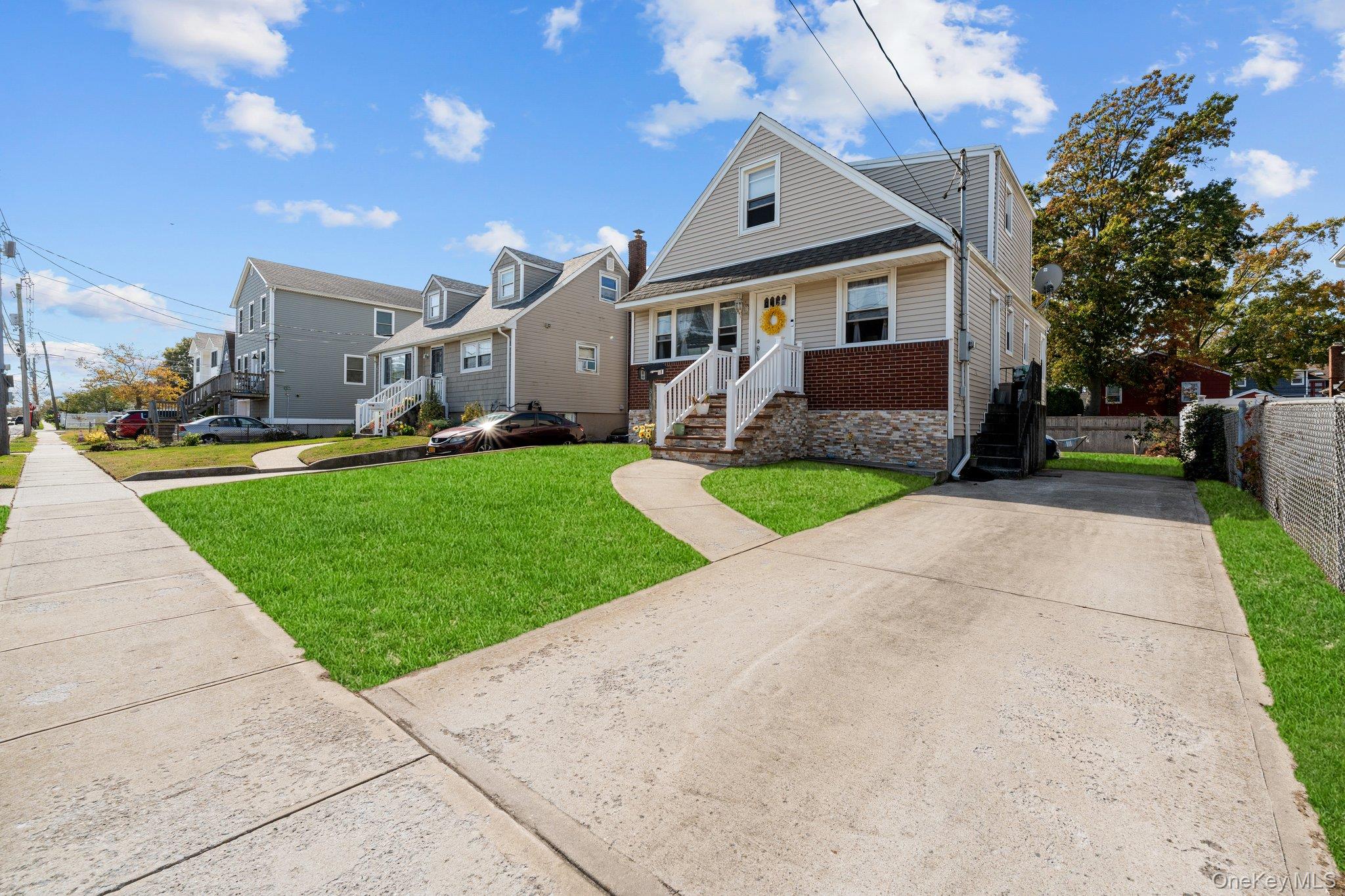 #2 photo, 310 Miller Avenue, ナッソー郡 Freeport , NY 11520