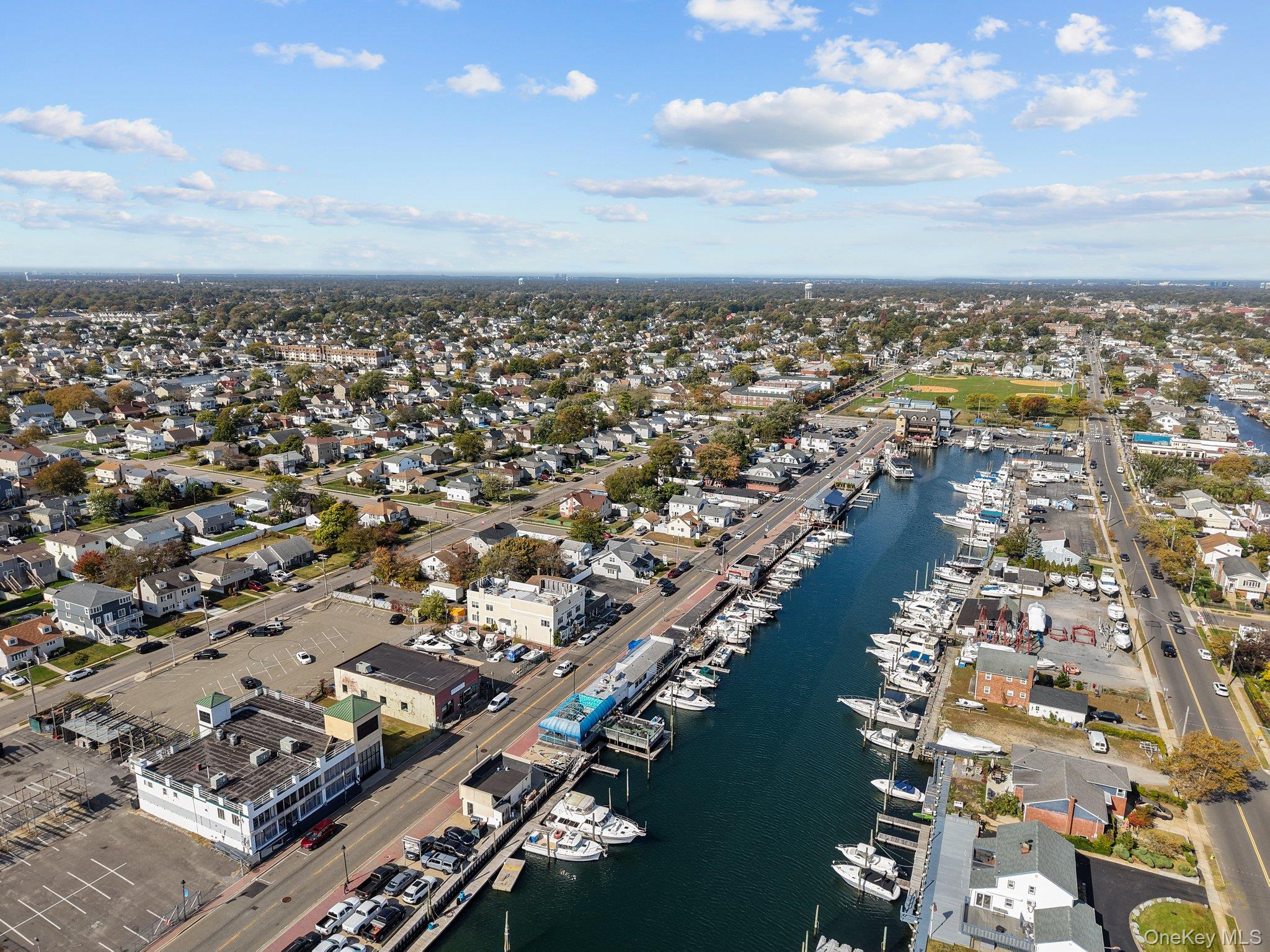 #5 photo, 310 Miller Avenue, ナッソー郡 Freeport , NY 11520