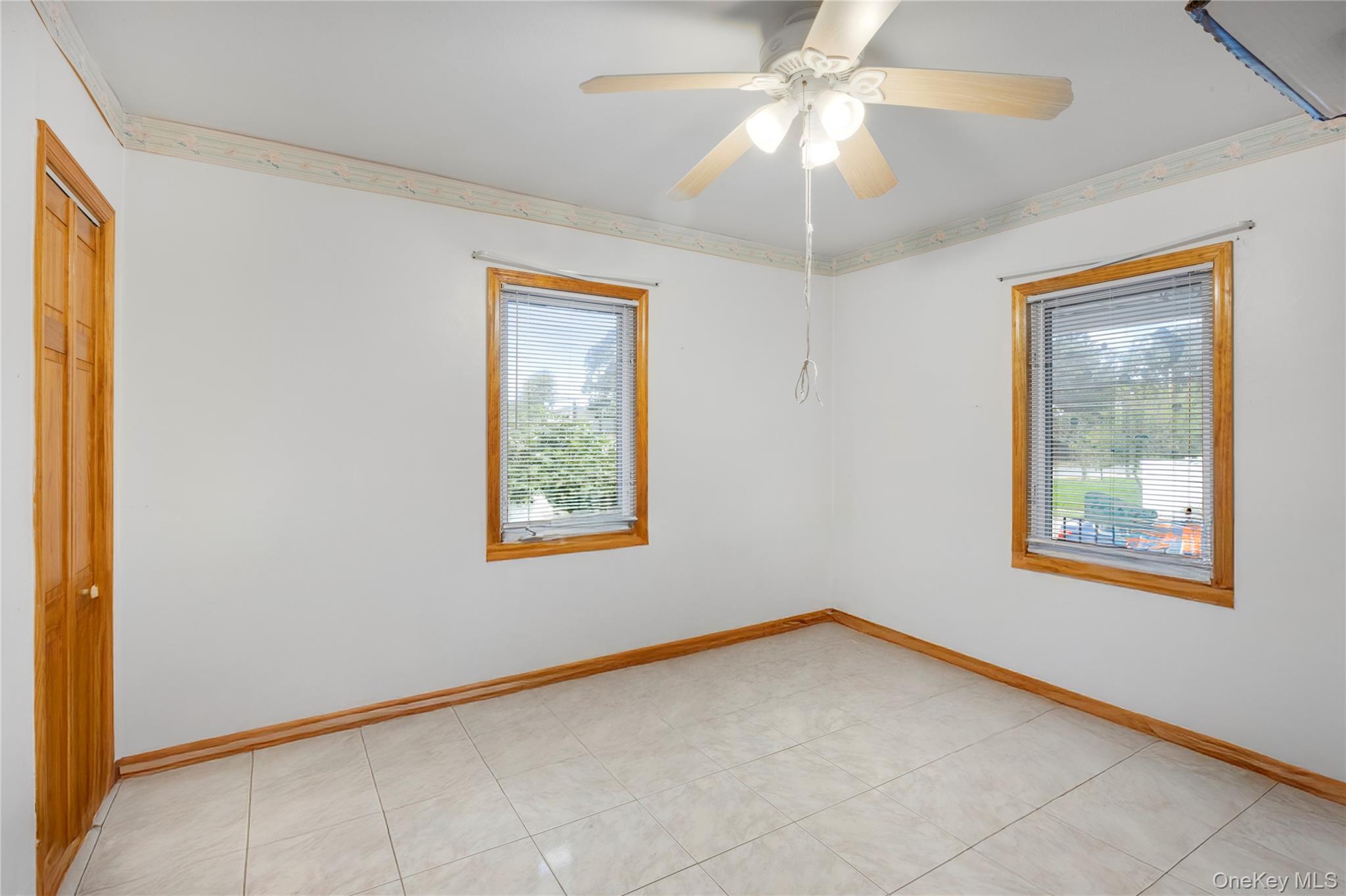 #13 photo, 168A N Oak Street, Massapequa , NY 11758