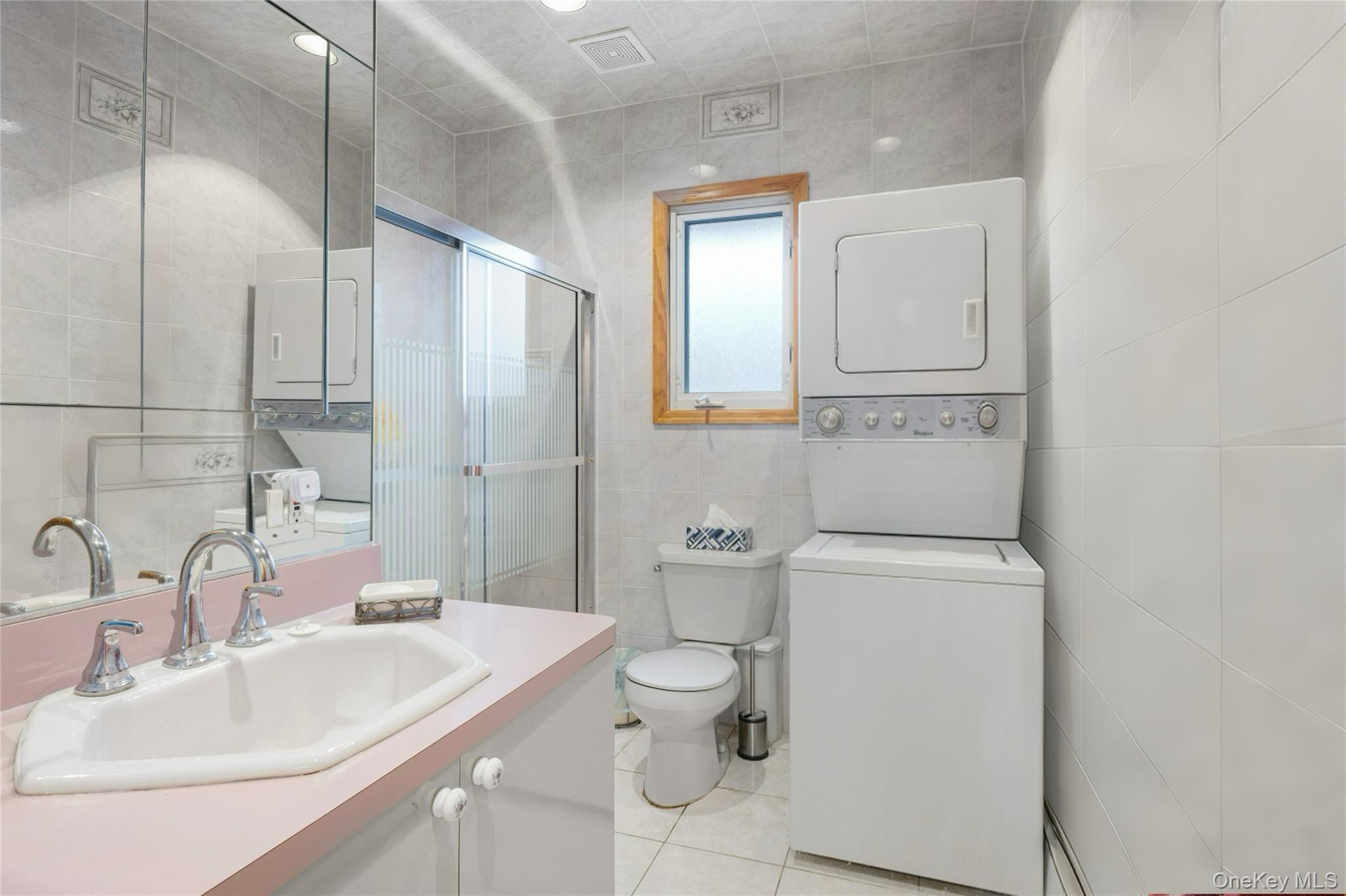 #16 photo, 168A N Oak Street, Massapequa , NY 11758