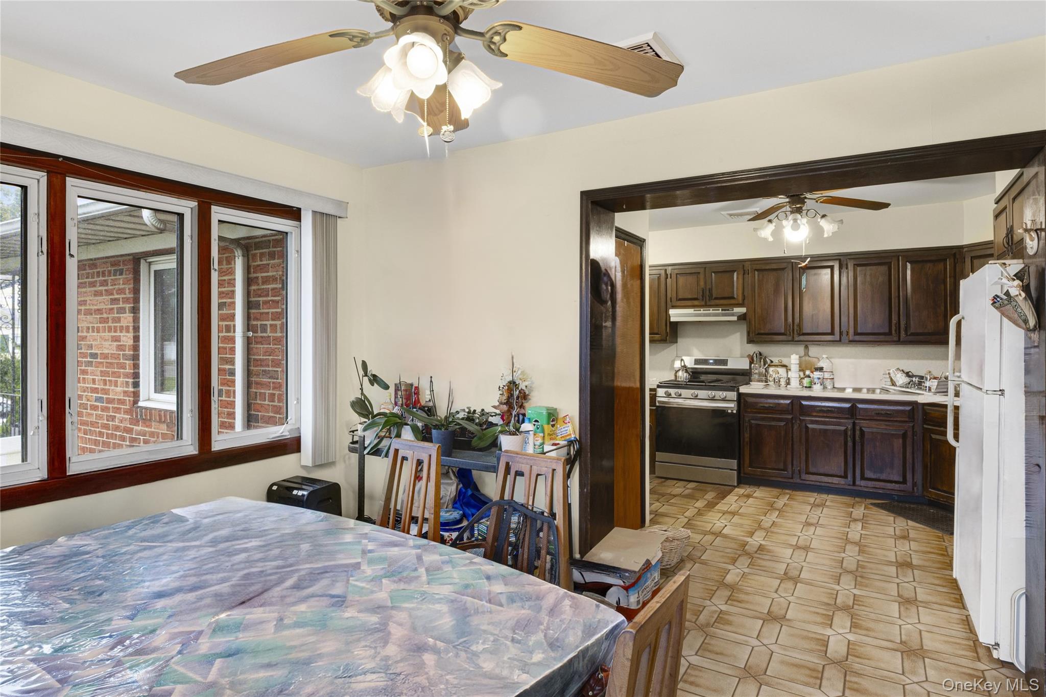 #9 photo, 168A N Oak Street, Massapequa , NY 11758