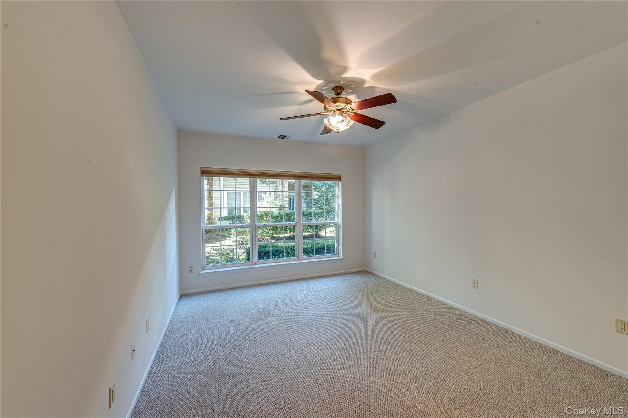 #17 photo, 93 Carriage Lane, ナッソー郡 Plainview , NY 11803