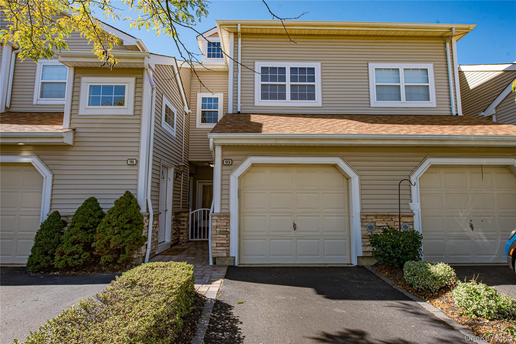 #3 photo, 93 Carriage Lane, ナッソー郡 Plainview , NY 11803