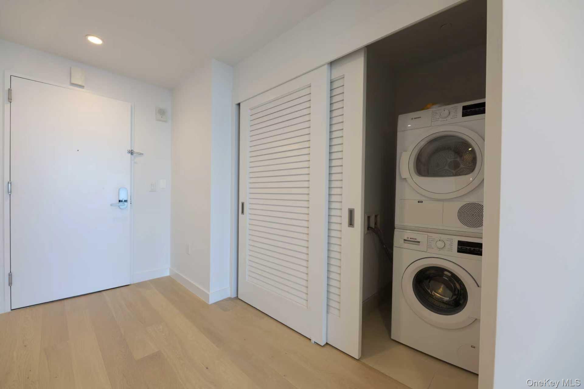 #10 photo, 13101 40th Road, Flushing , NY 11354