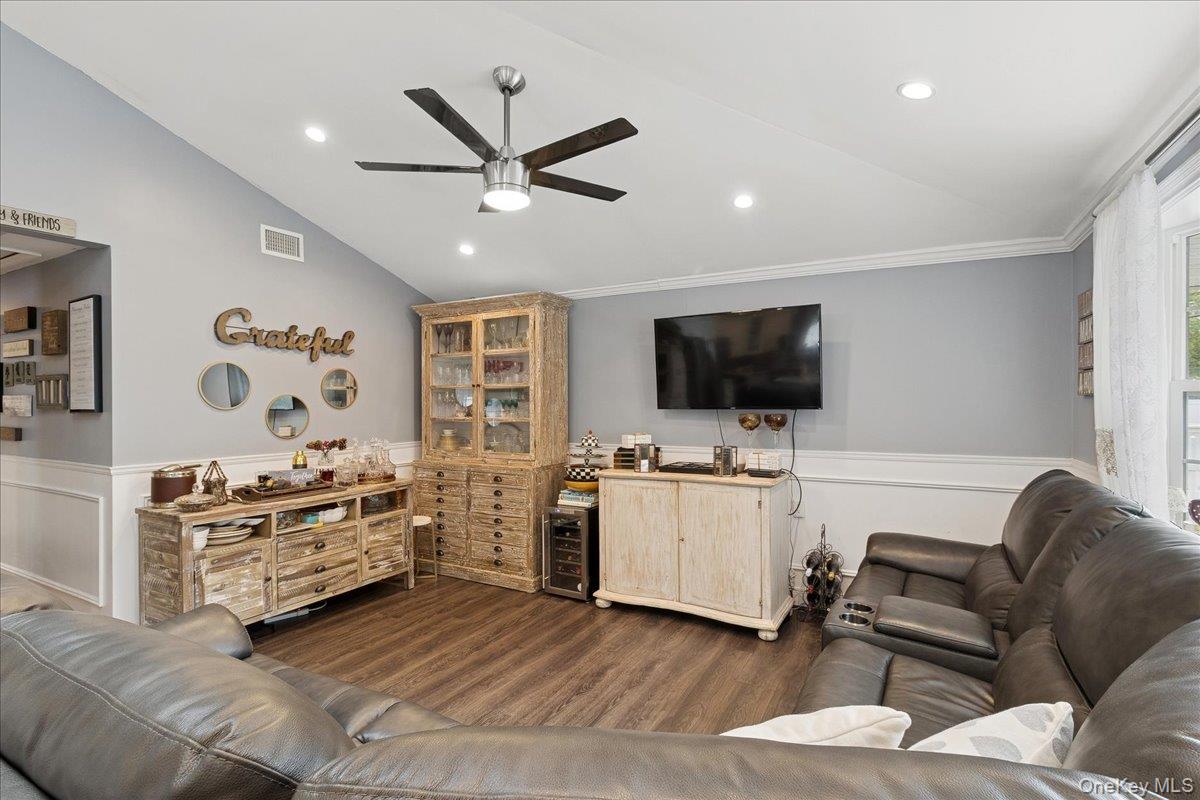 #10 photo, 7 Pinetree Drive, サフォーク郡 Shirley , NY 11967