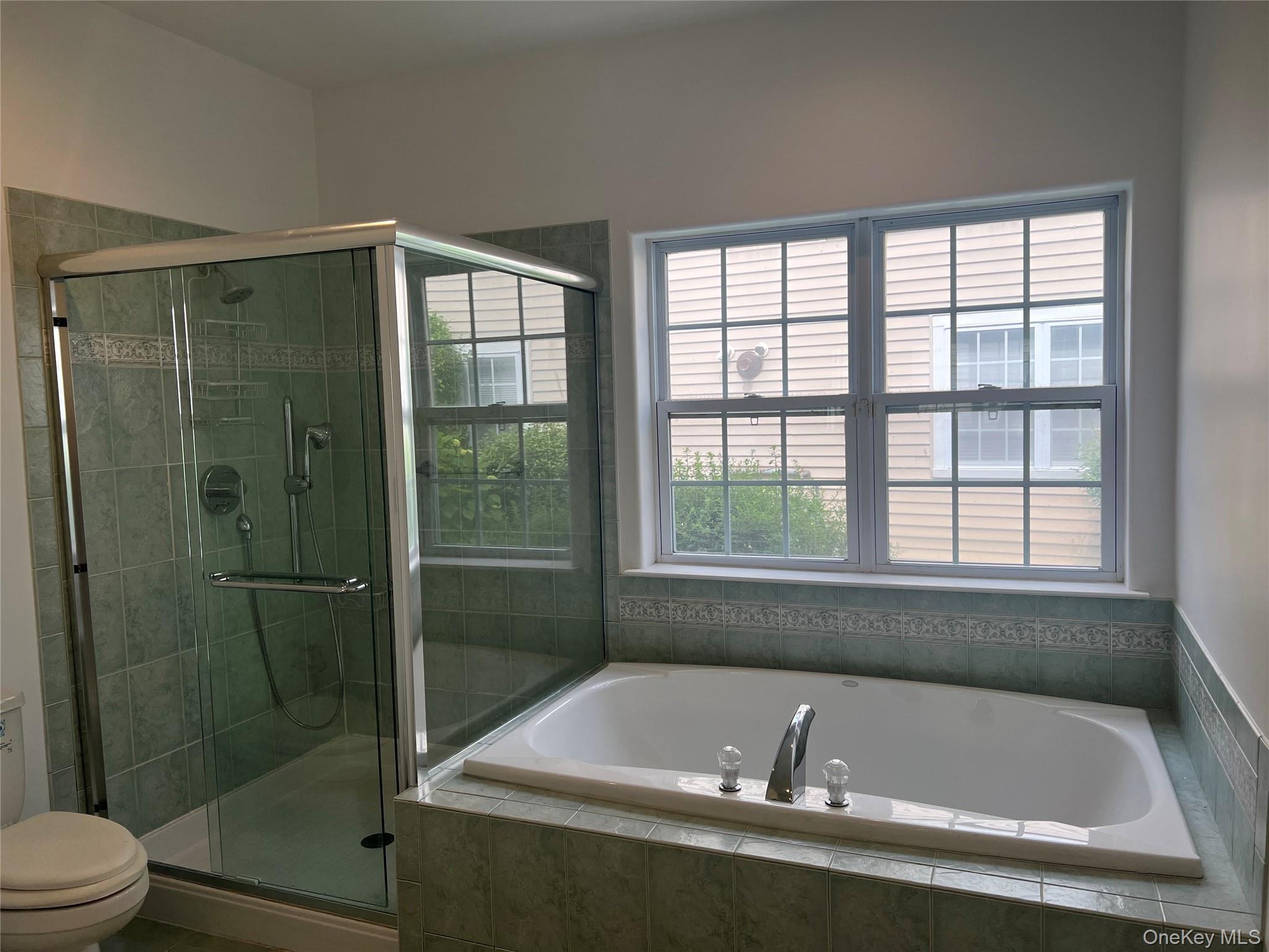 #14 photo, 85 Windwatch Drive, サフォーク郡 Hauppauge , NY 11788