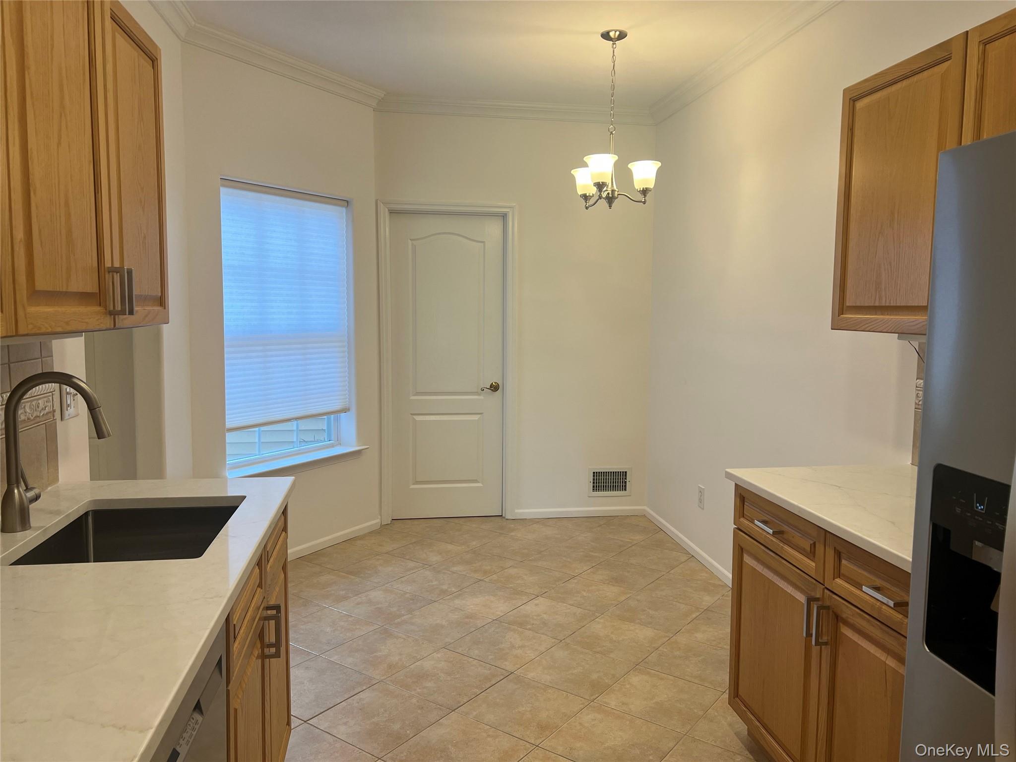 #9 photo, 85 Windwatch Drive, サフォーク郡 Hauppauge , NY 11788