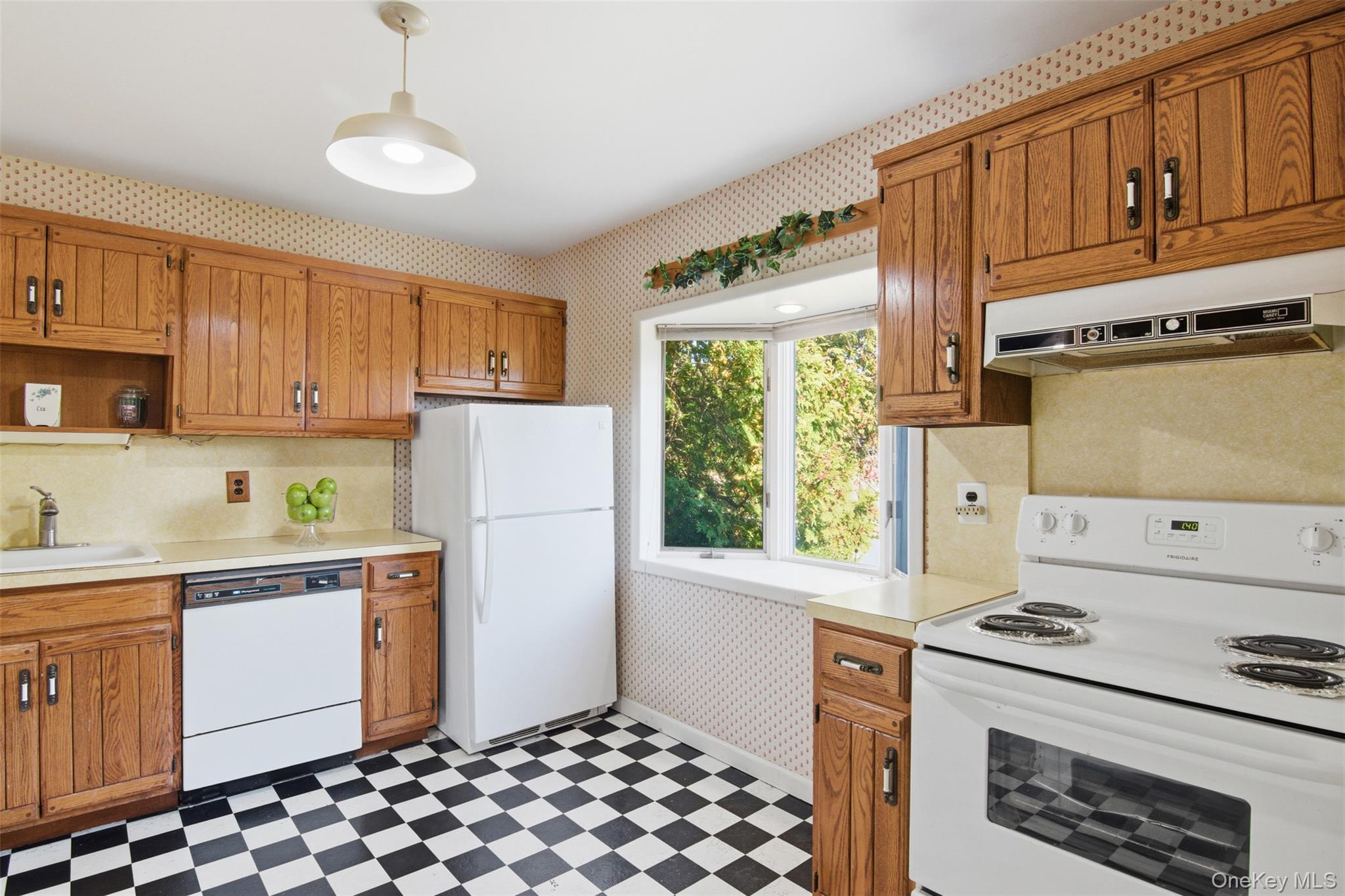 #8 photo, 105 Dogwood Road, サフォーク郡 Northport , NY 11768