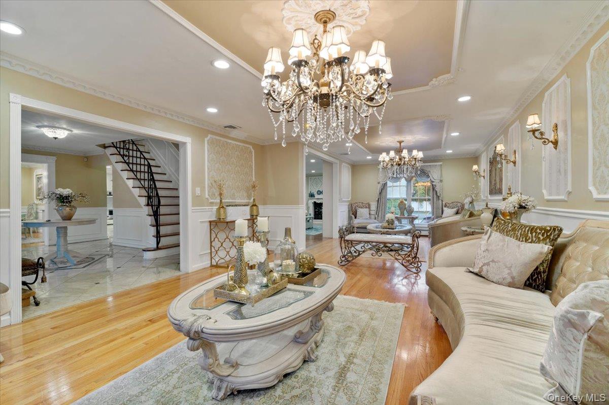 #8 photo, 626 Caledonia Road, Dix Hills , NY 11746