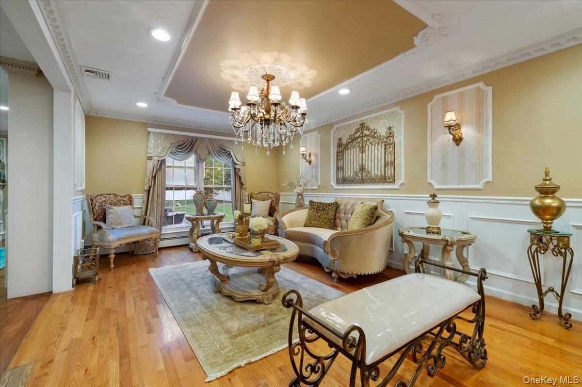 #9 photo, 626 Caledonia Road, Dix Hills , NY 11746