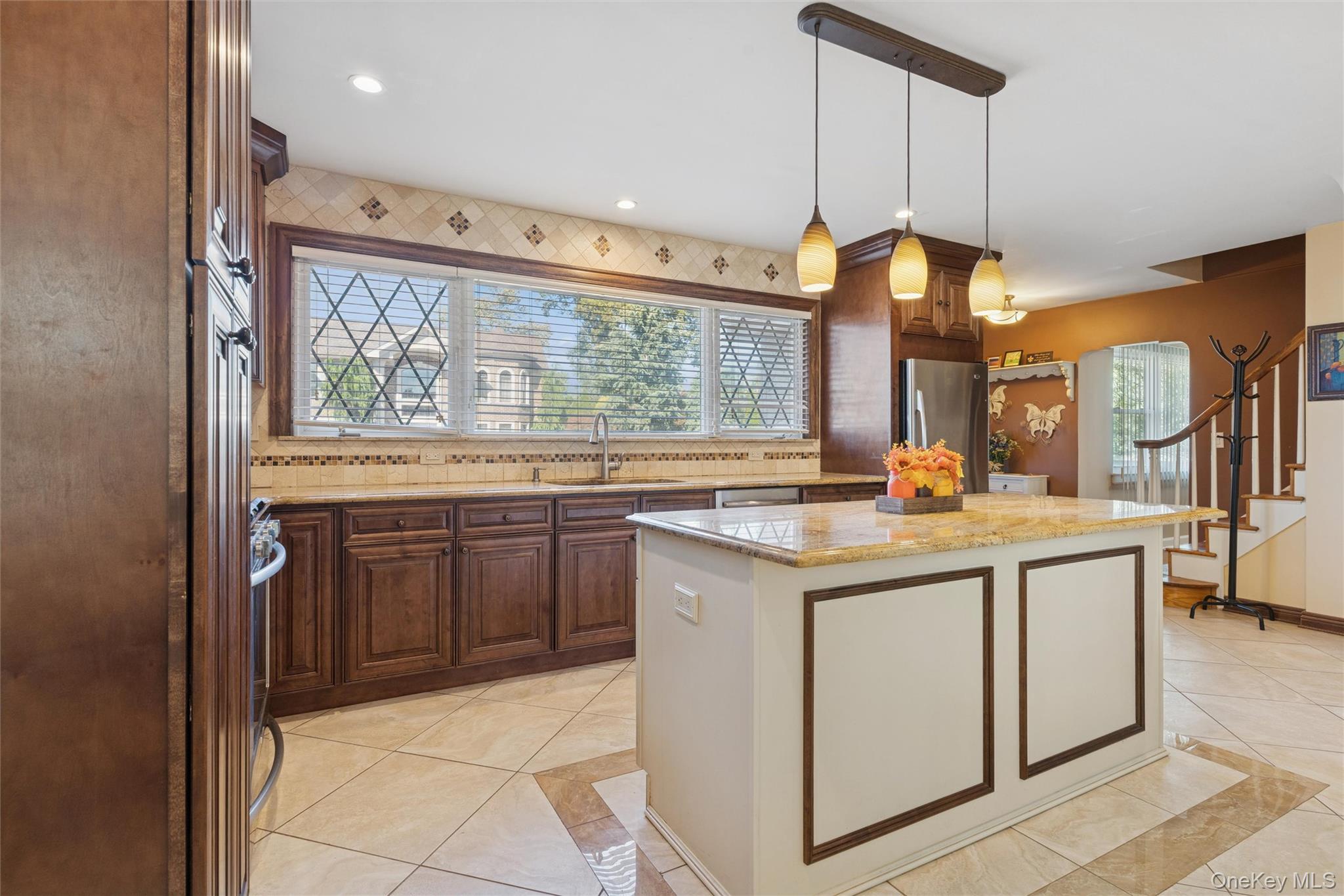 #11 photo, 14 Bell Court, ナッソー郡 Bellmore , NY 11710