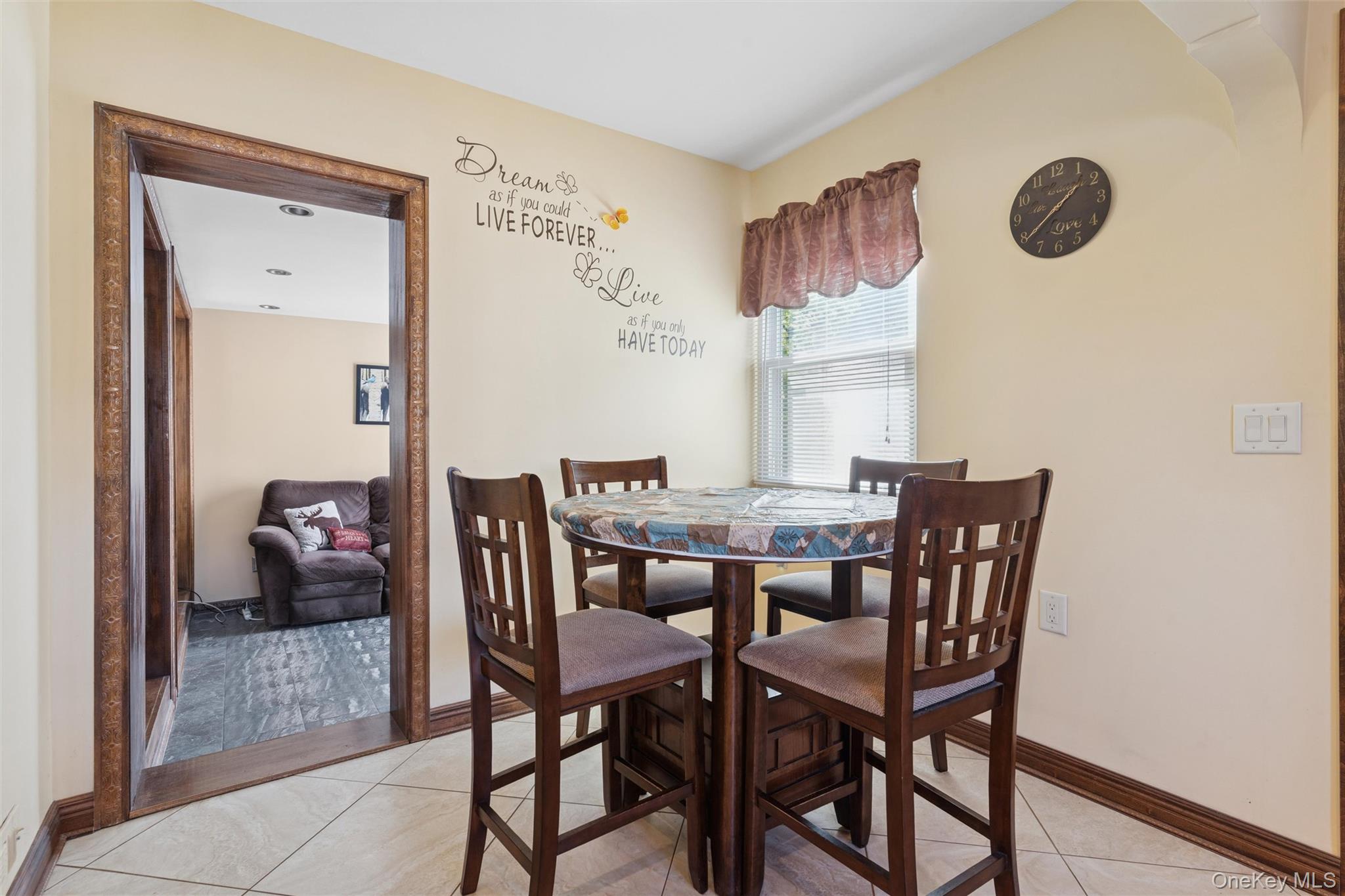 #13 photo, 14 Bell Court, ナッソー郡 Bellmore , NY 11710