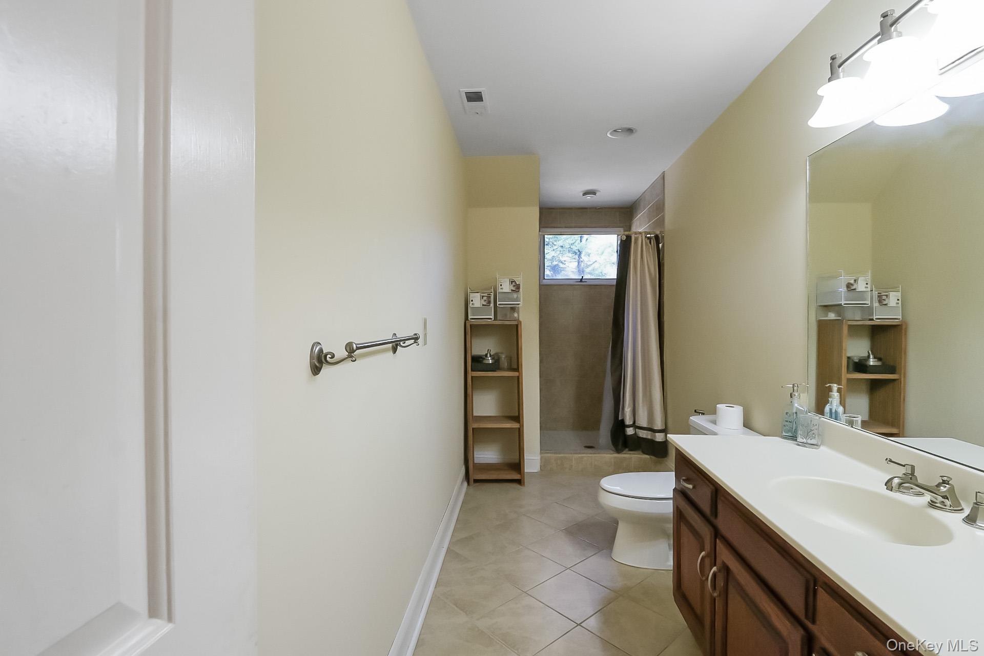 #17 photo, 4 Lily Court, Yorktown Heights , NY 10598