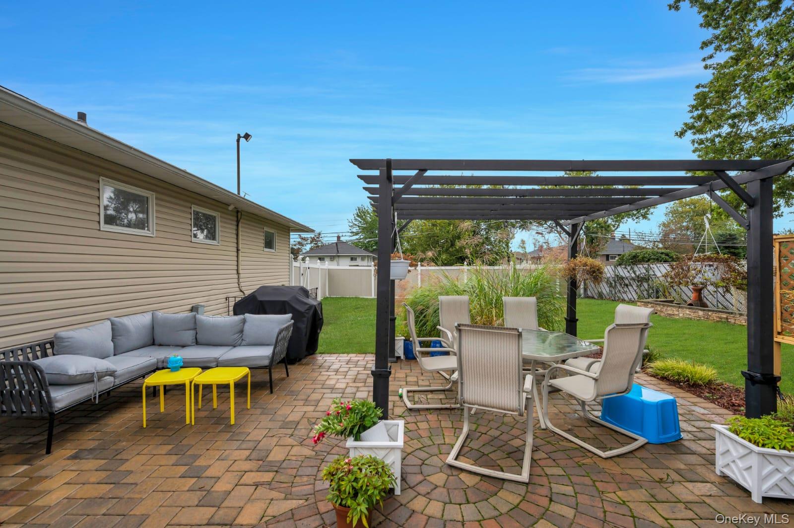 #18 photo, 1004 N Delaware Avenue, サフォーク郡 Lindenhurst , NY 11757