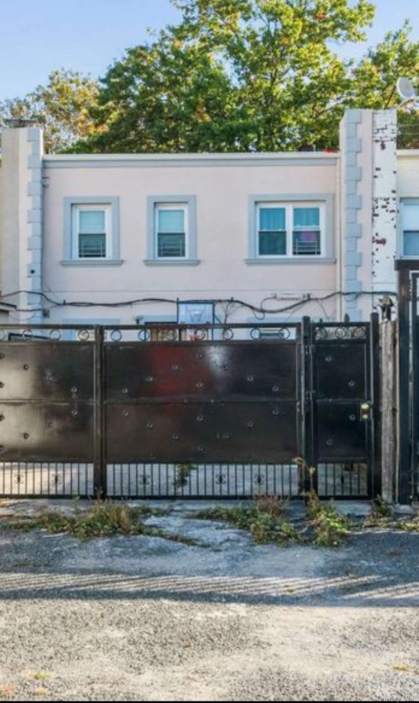 #18 photo, 63-64 110St, クイーンズ区 Forest Hills , NY 11375