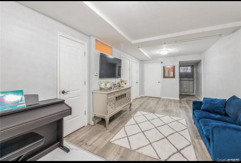 #9 photo, 63-64 110St, クイーンズ区 Forest Hills , NY 11375