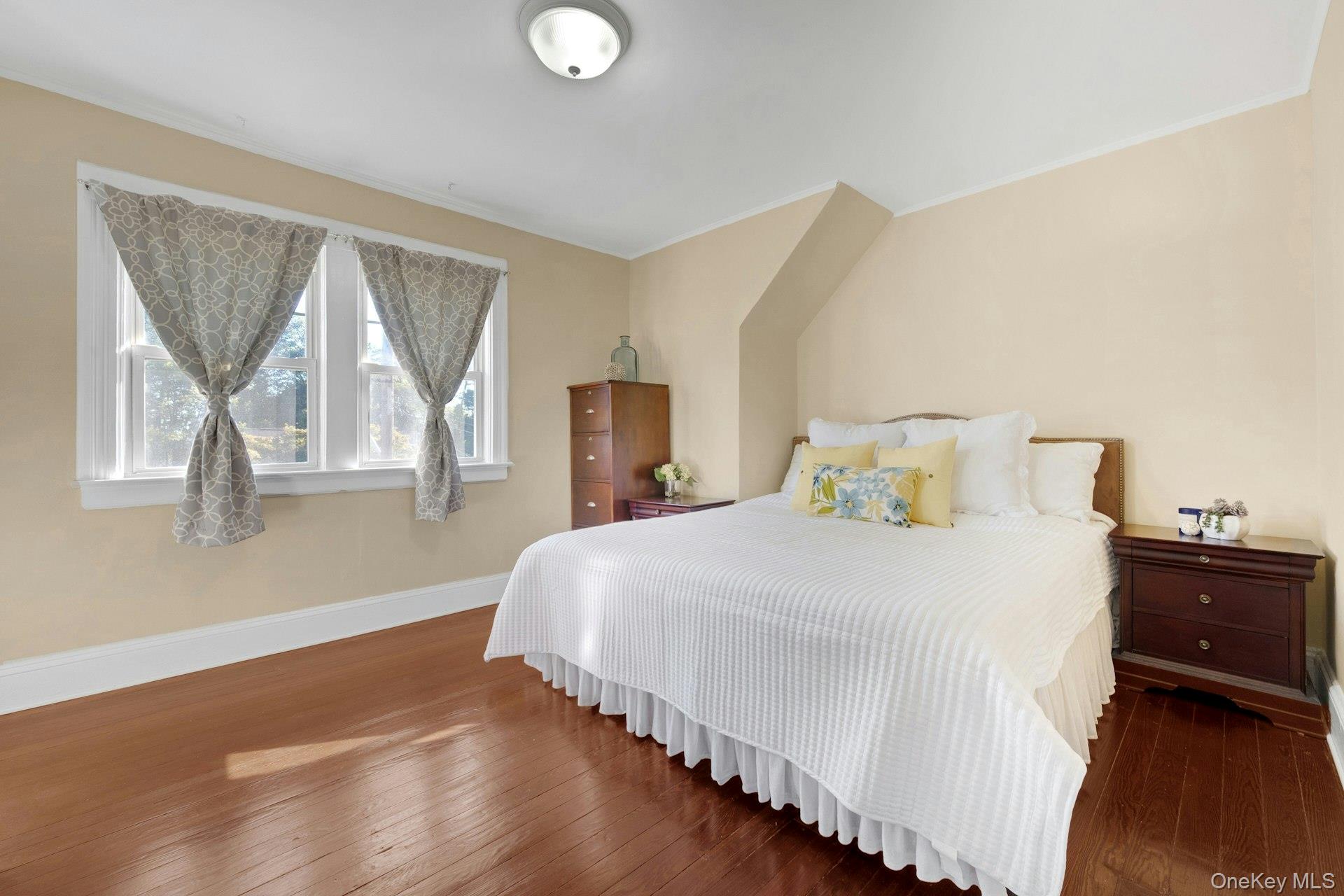 #12 photo, 15 Jackson Avenue, White Plains , NY 10606