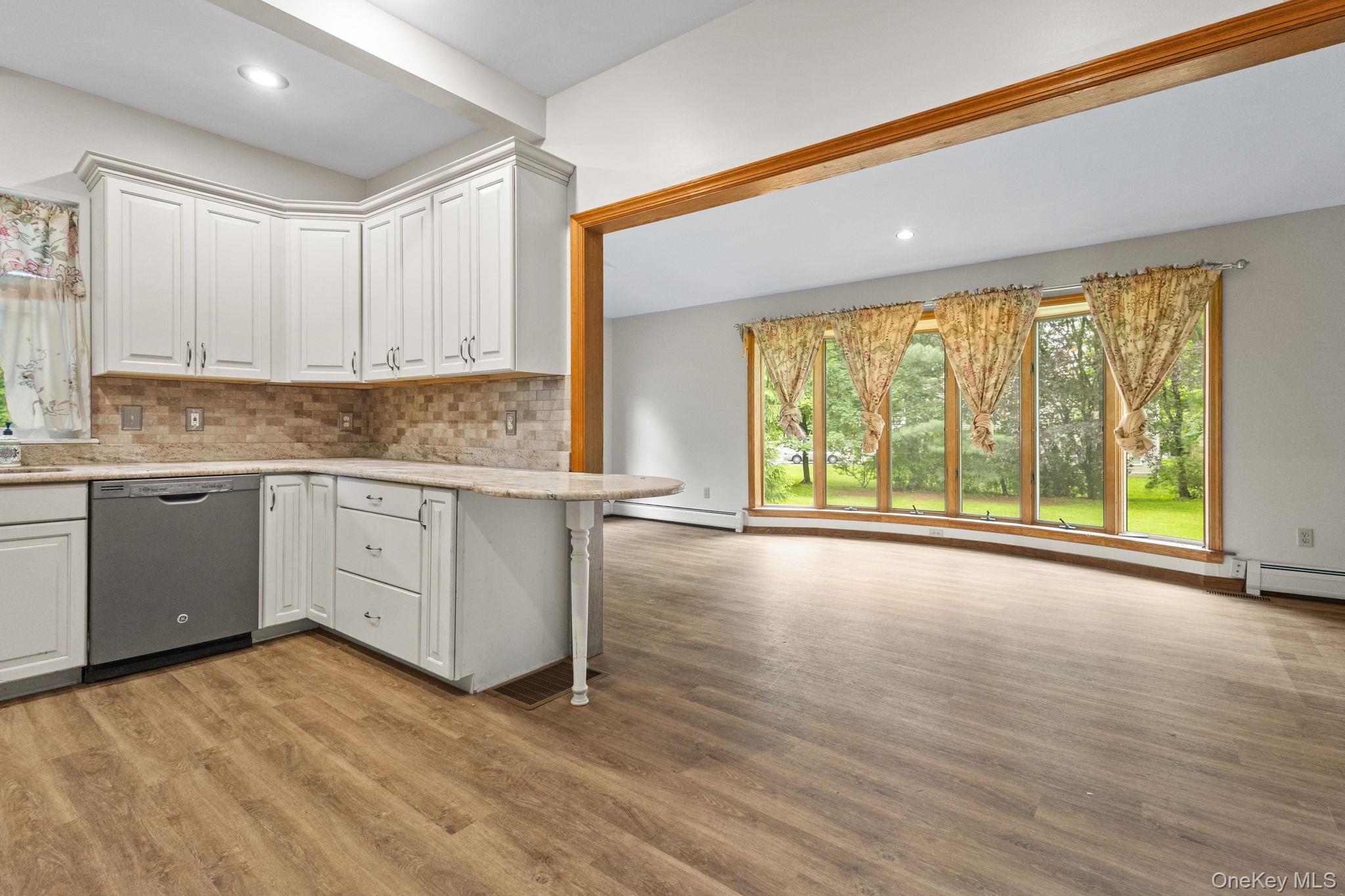 #2 photo, 570 Western Highway, Blauvelt , NY 10913